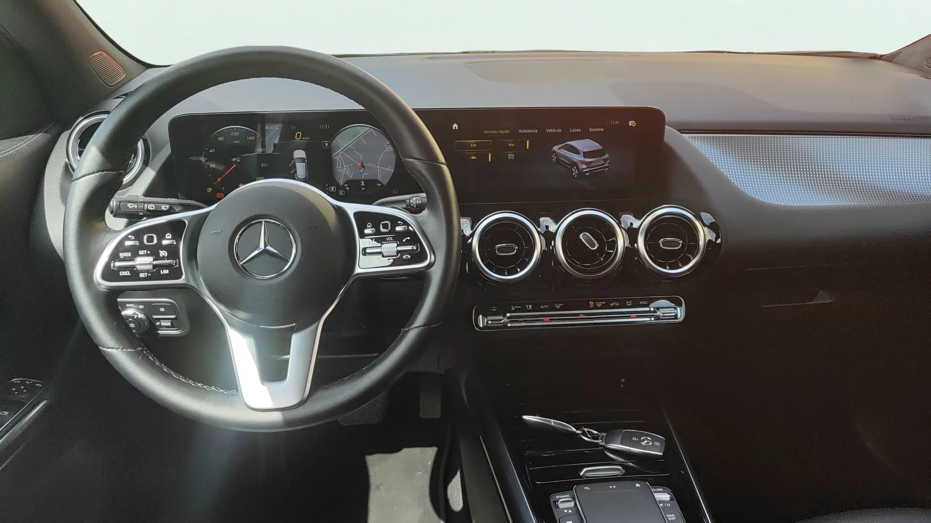 Mercedes-Benz GLA 200 D - foto 13