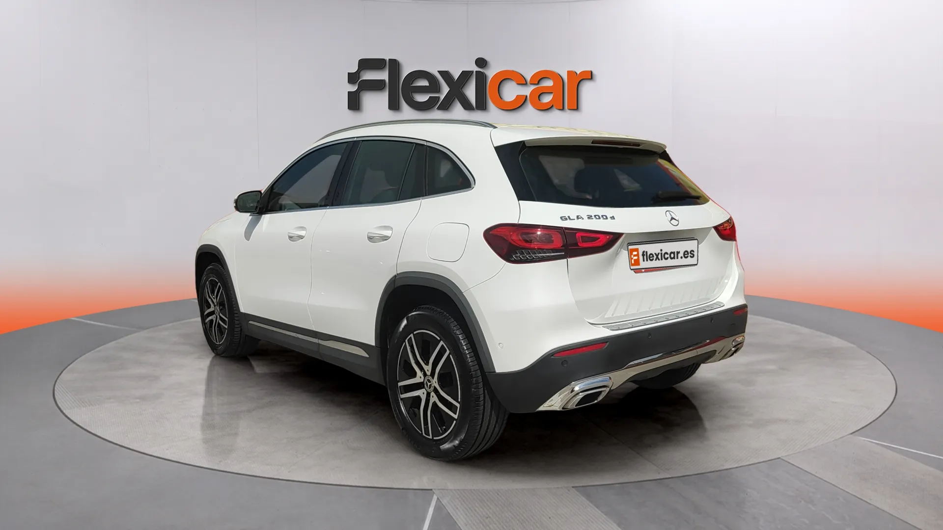 Mercedes-Benz GLA 200 D - foto 7