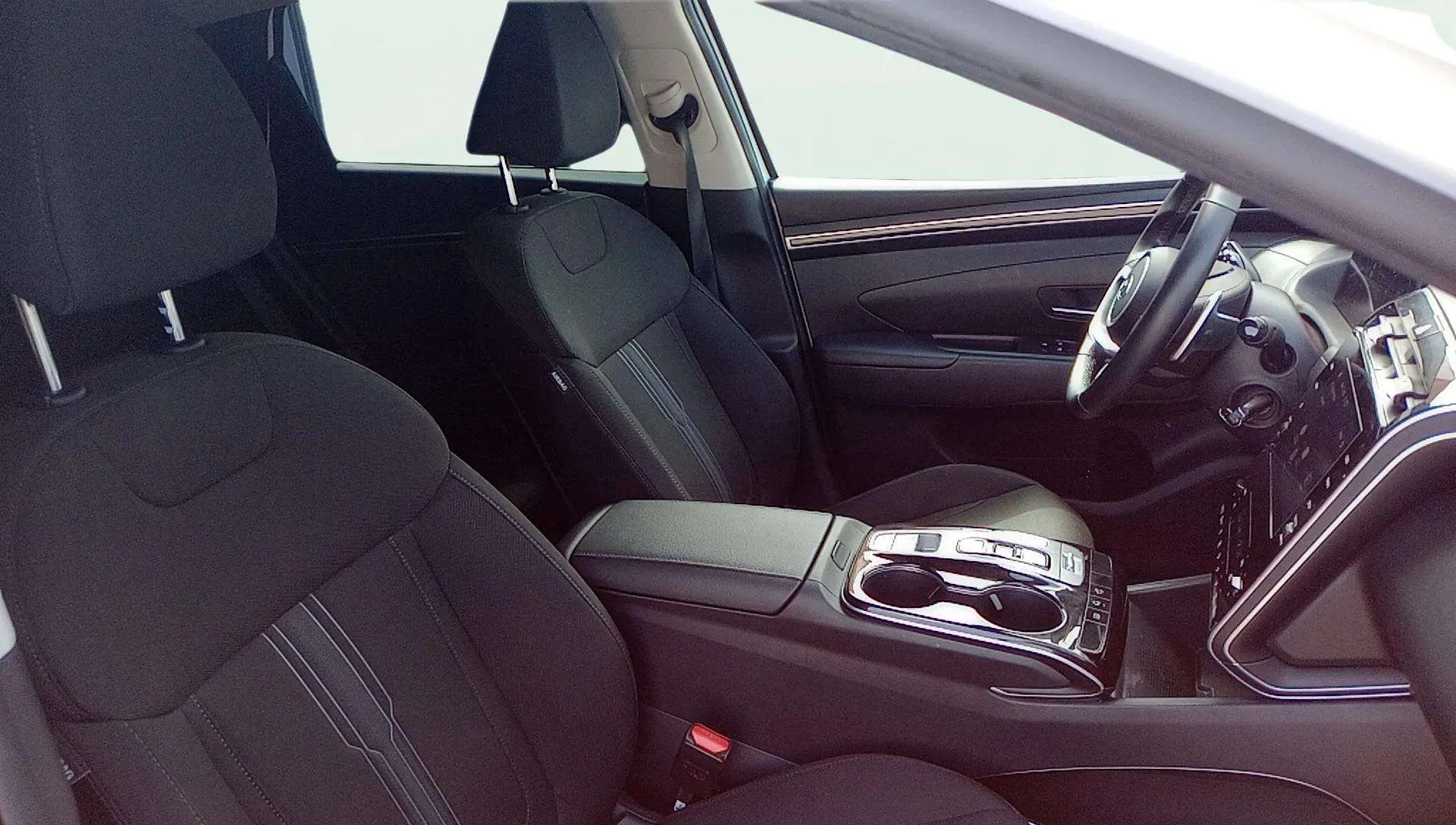 Hyundai Tucson 1.6 T-GDi 48V Tecno DCT 2C - foto 18