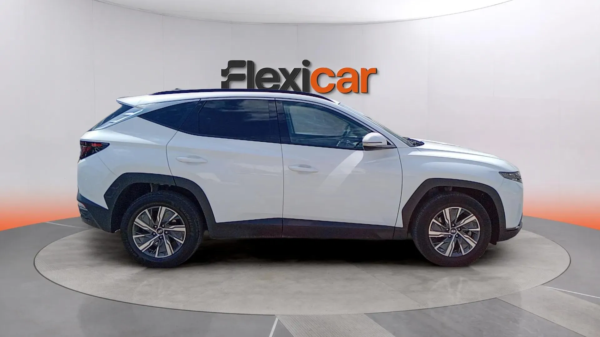 Hyundai Tucson 1.6 T-GDi 48V Tecno DCT 2C - foto 2