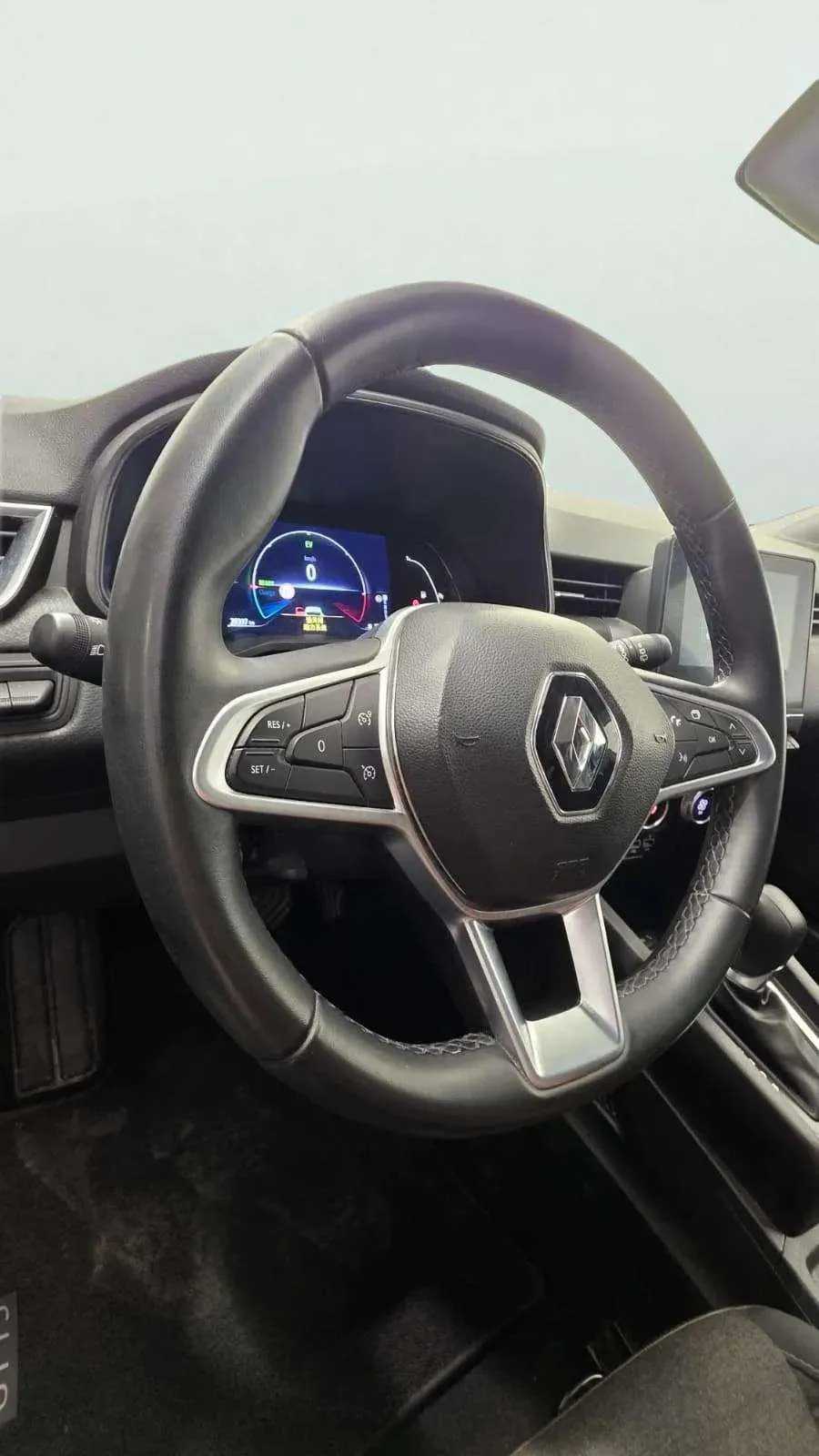 Renault Clio Zen E-Tech Híbrido - foto 18