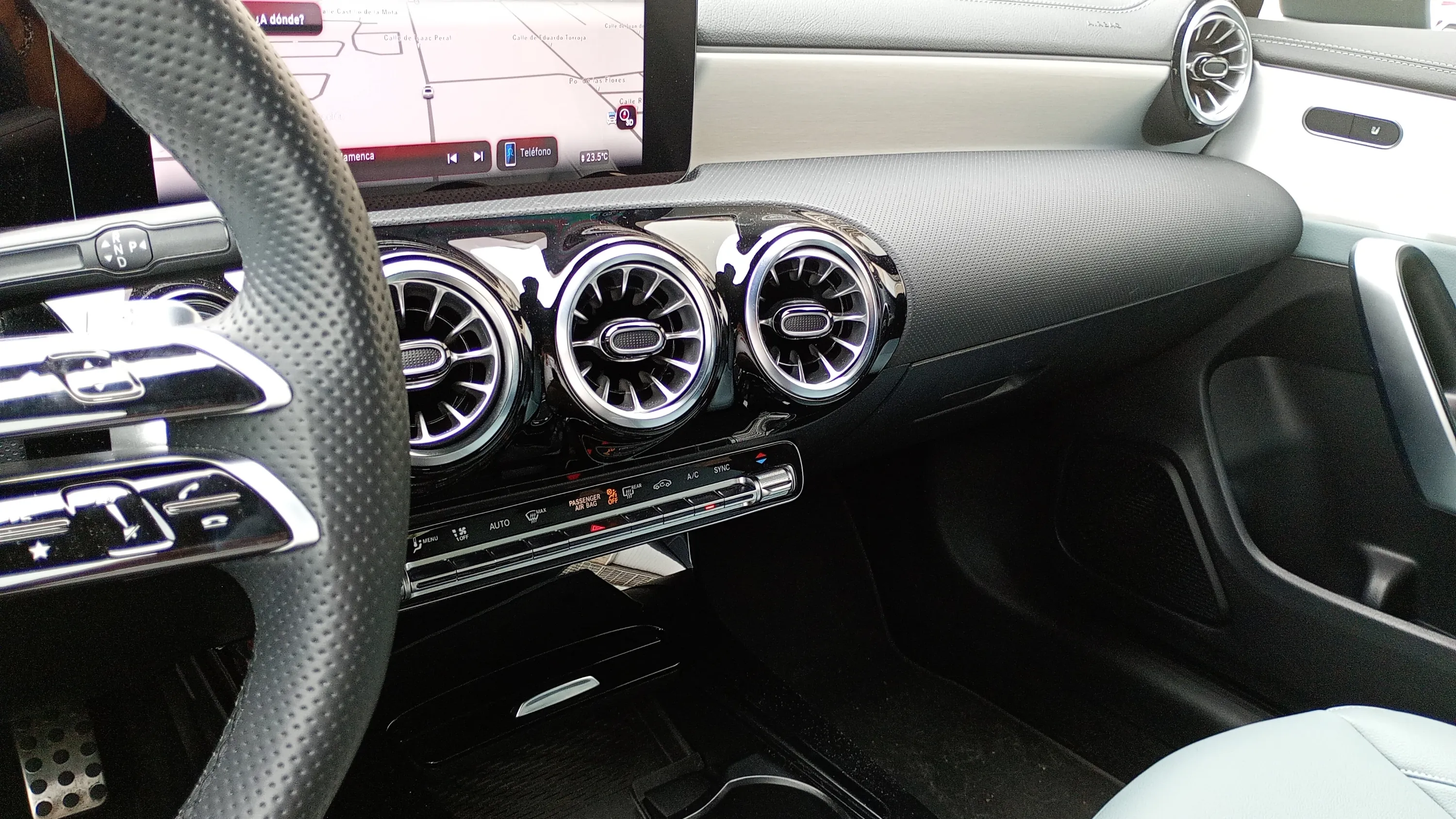 Mercedes-Benz CLA 200 - foto 20
