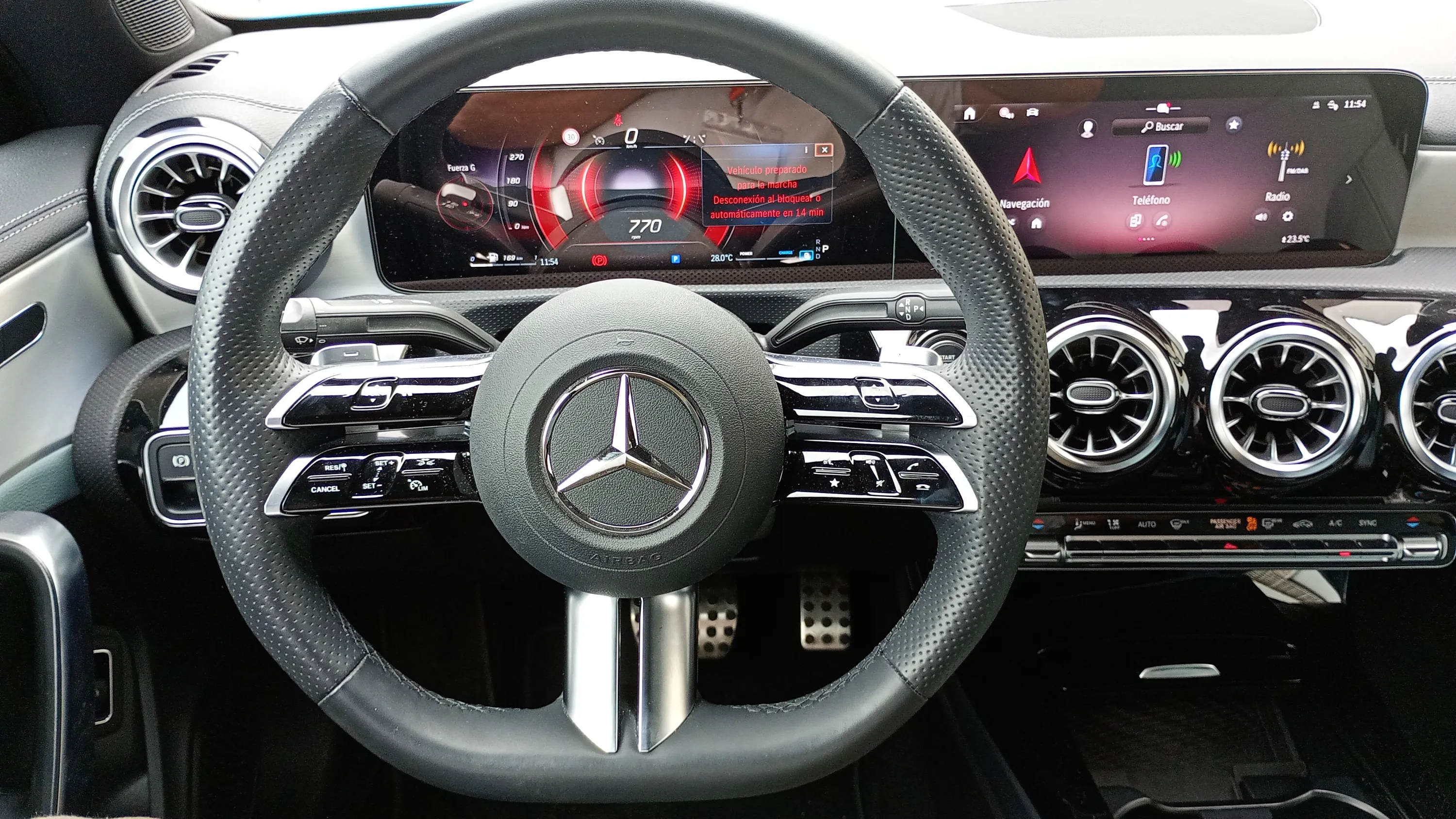 Mercedes-Benz CLA 200 - foto 8
