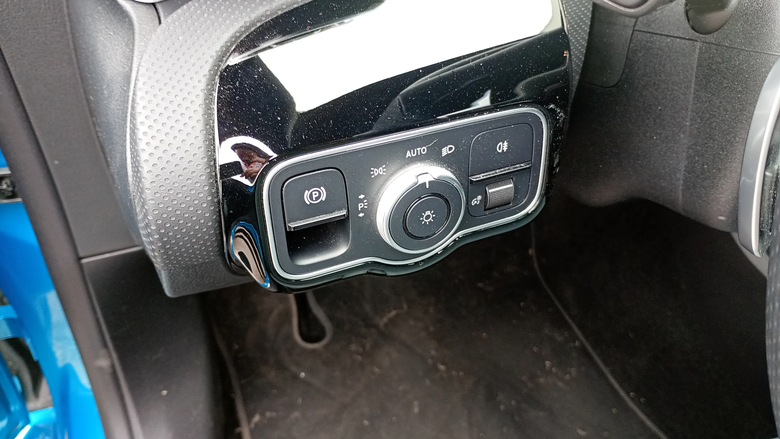 Mercedes-Benz CLA 200 - foto 16