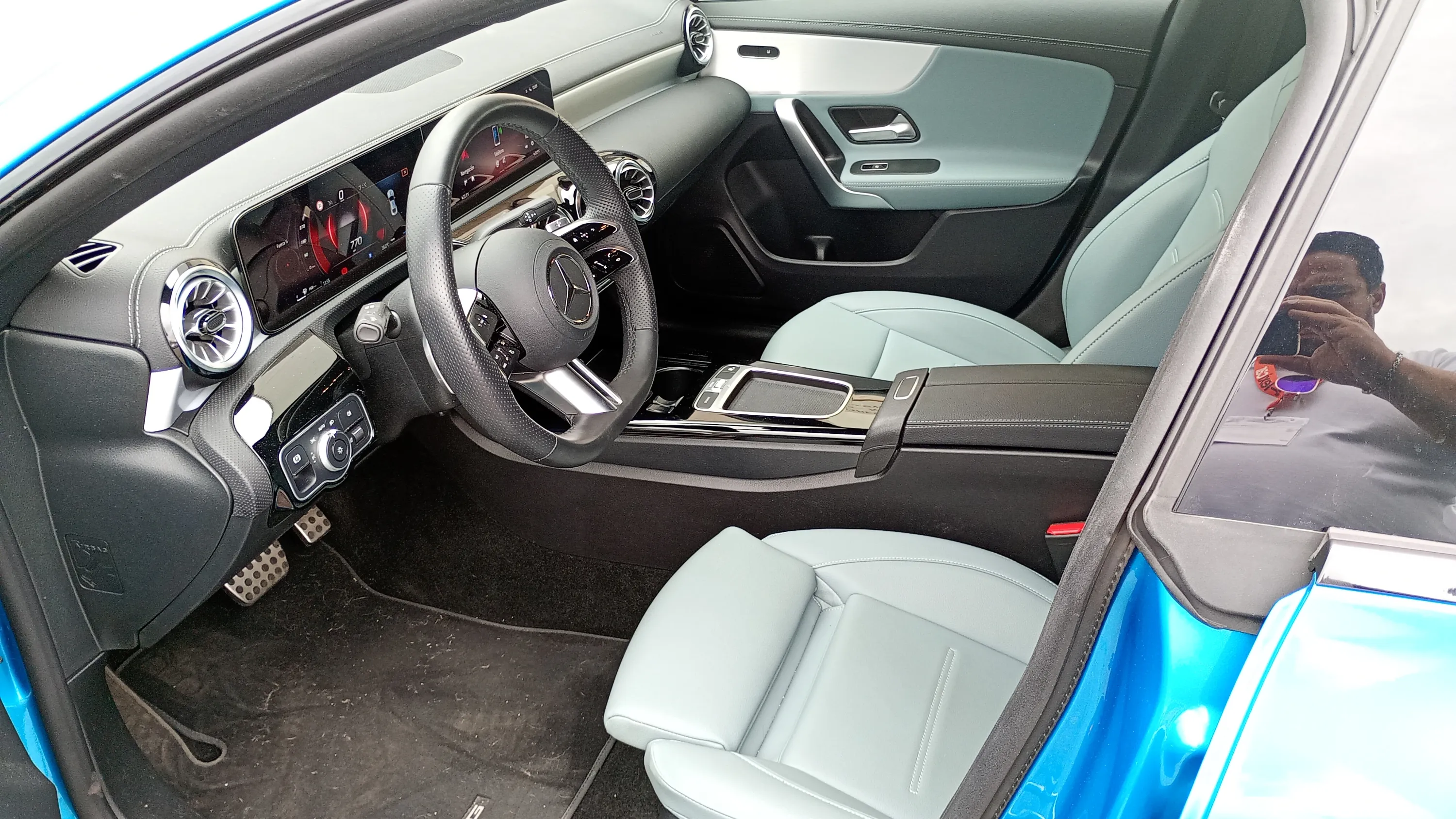 Mercedes-Benz CLA 200 - foto 10