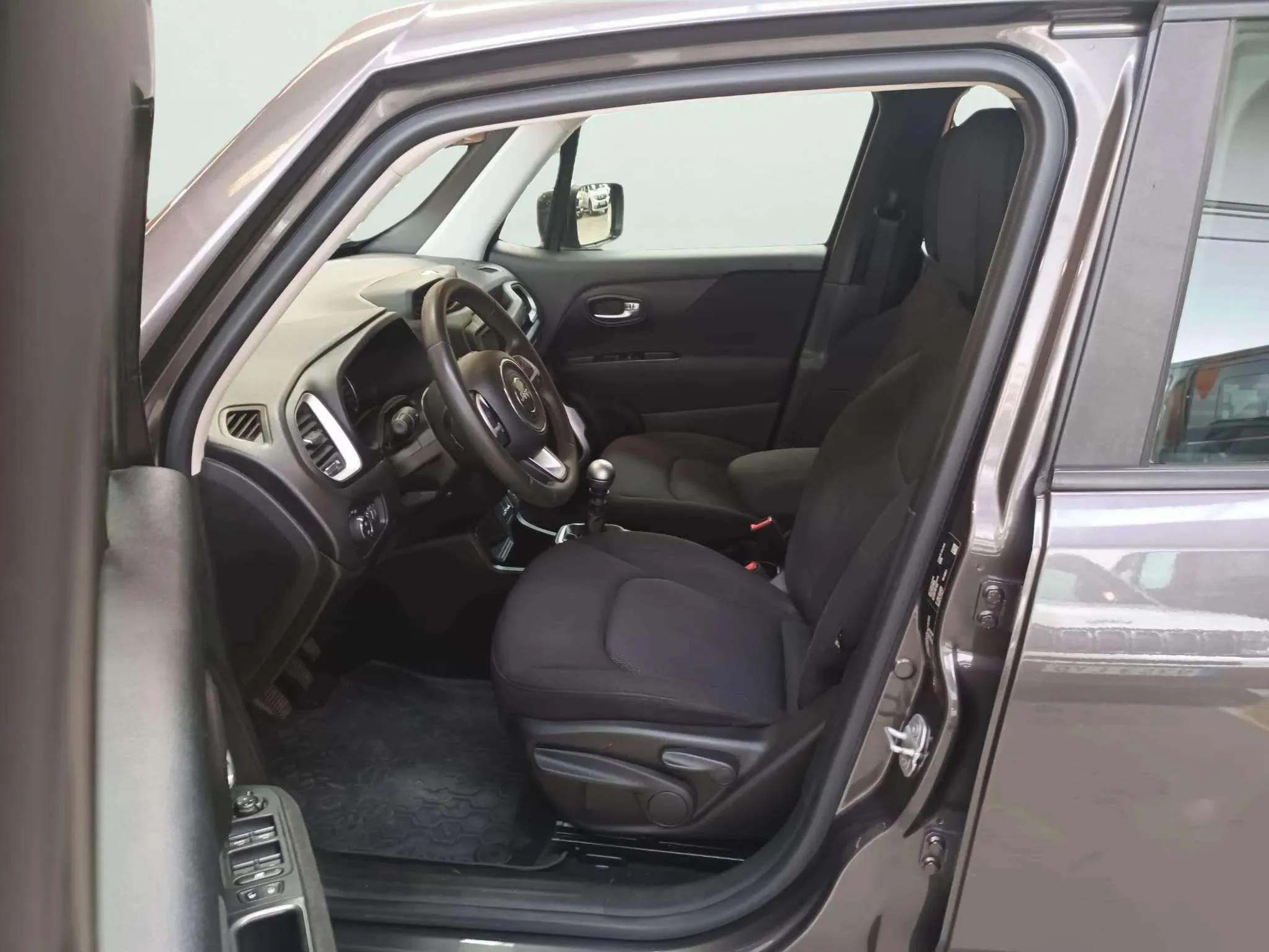 Jeep Renegade 1.6 Mjet Longitude 4x2 E6 - foto 7