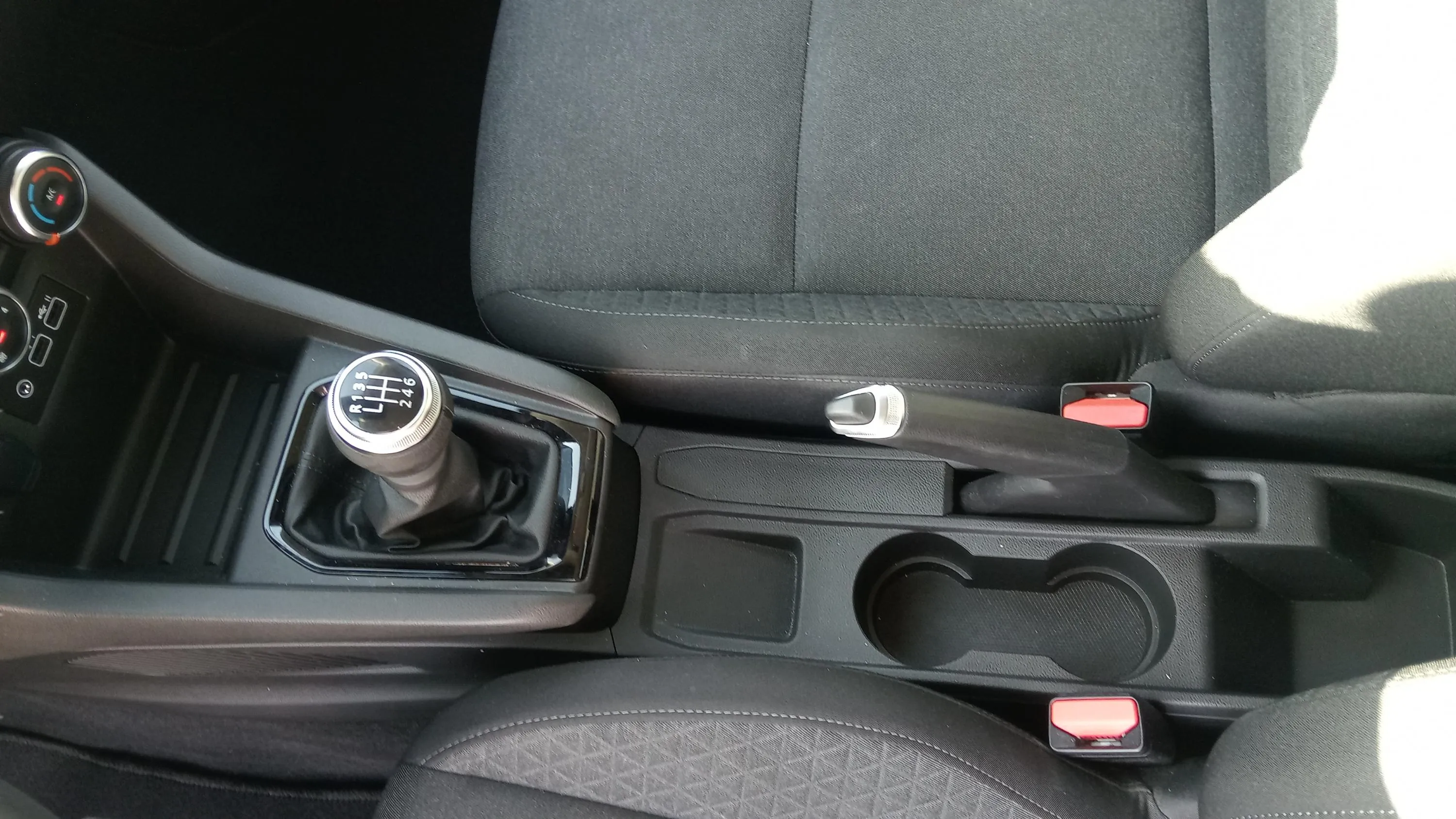 Renault Clio Equilibre TCe - foto 23
