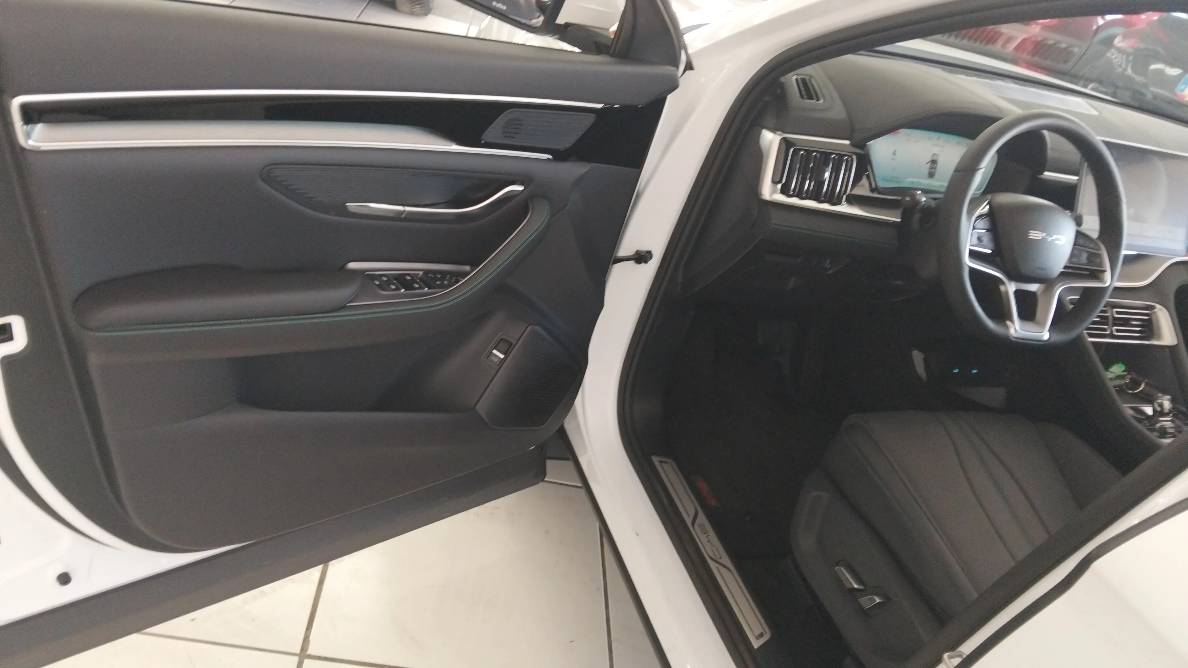 BYD Seal U 72 kWh Comfort - foto 10