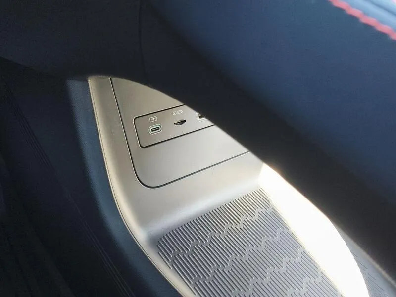 BYD Atto 3 Design - foto 15