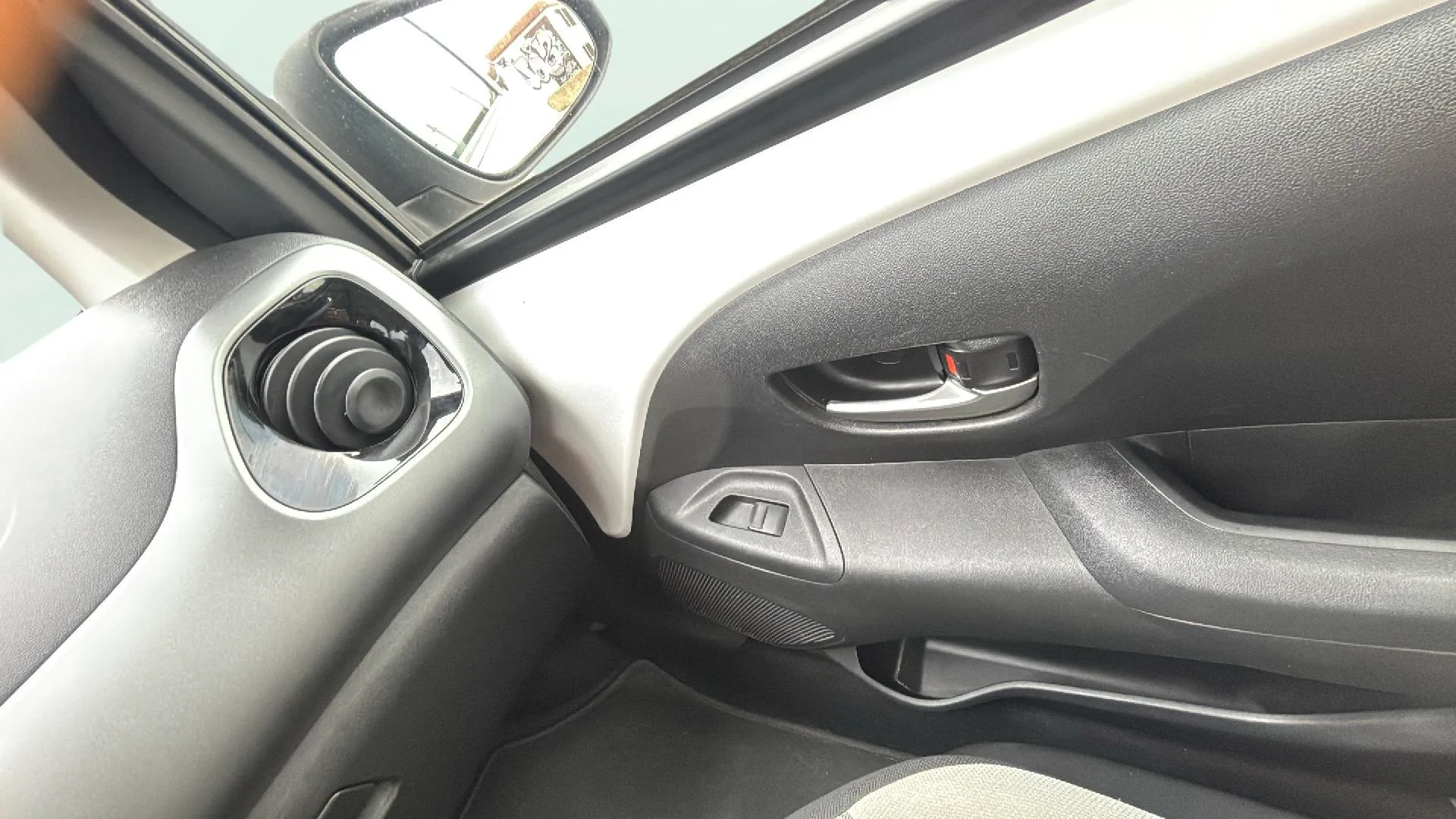 Toyota Aygo 1.0 70 x-play - foto 17