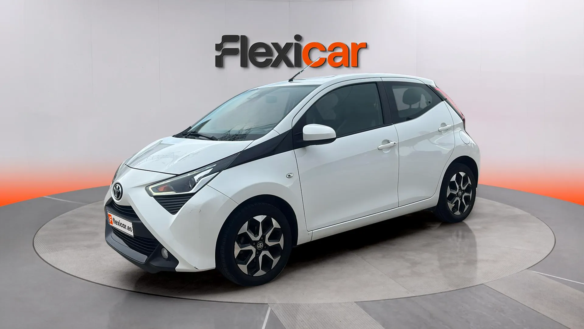 Toyota Aygo 1.0 70 x-play - foto 3