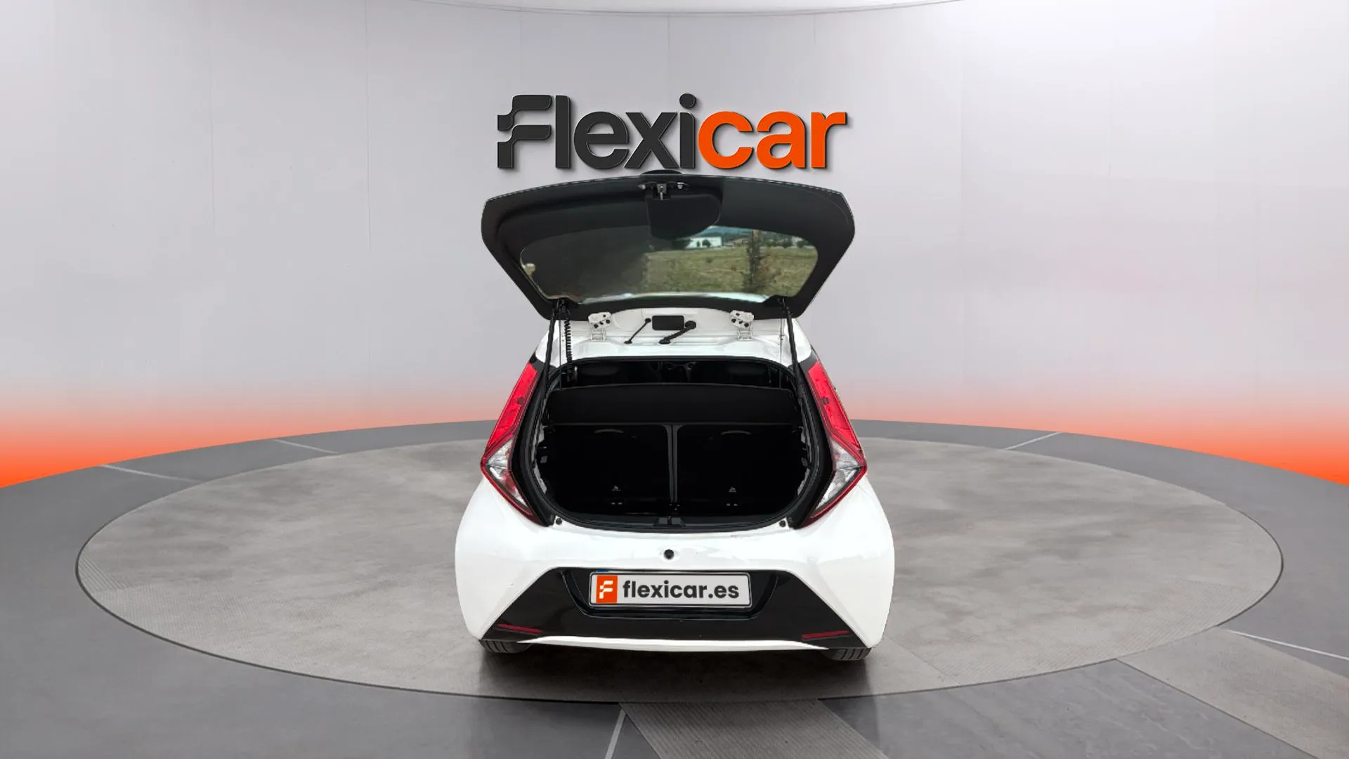 Toyota Aygo 1.0 70 x-play - foto 10