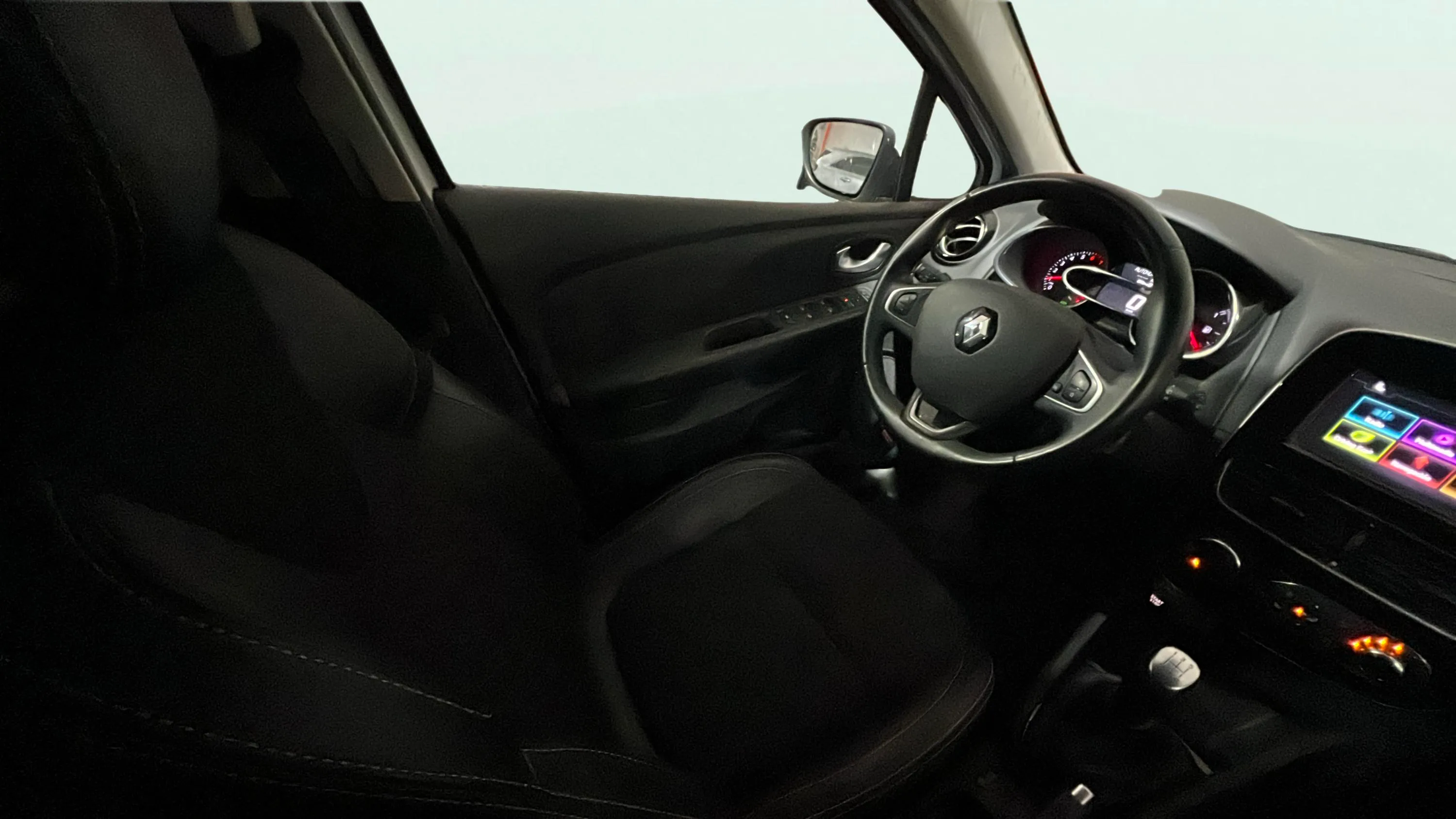 Renault Clio Sp. T. Limited TCe -18 - foto 9
