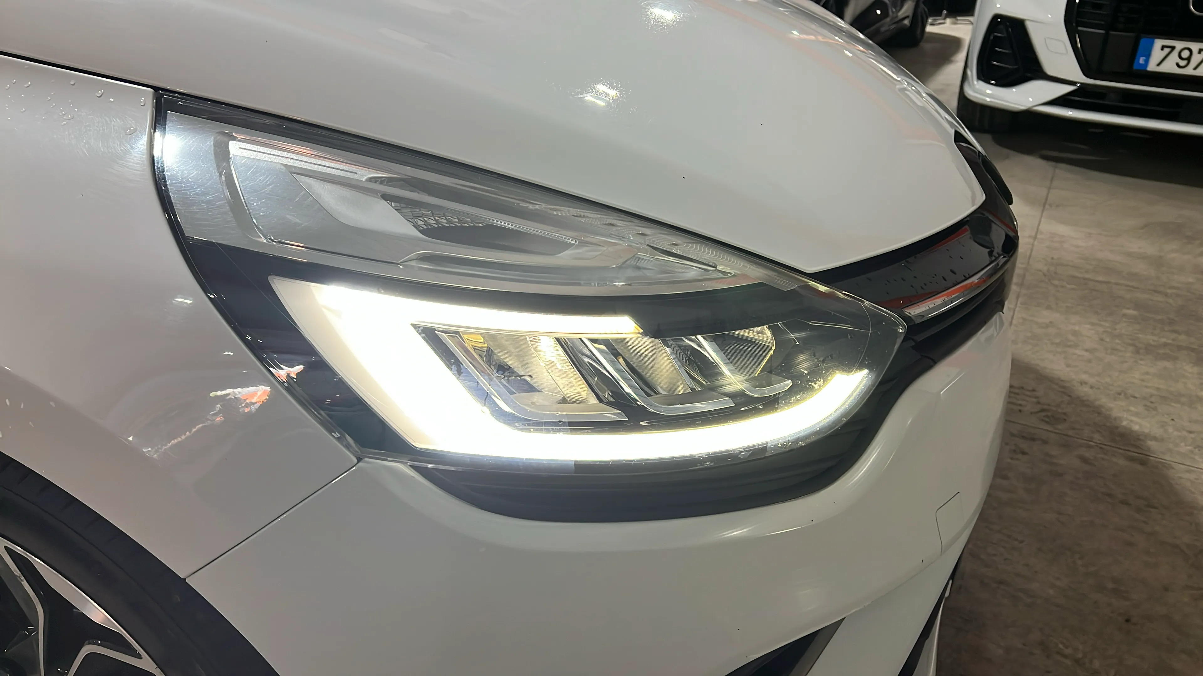 Renault Clio Sp. T. Limited TCe -18 - foto 18