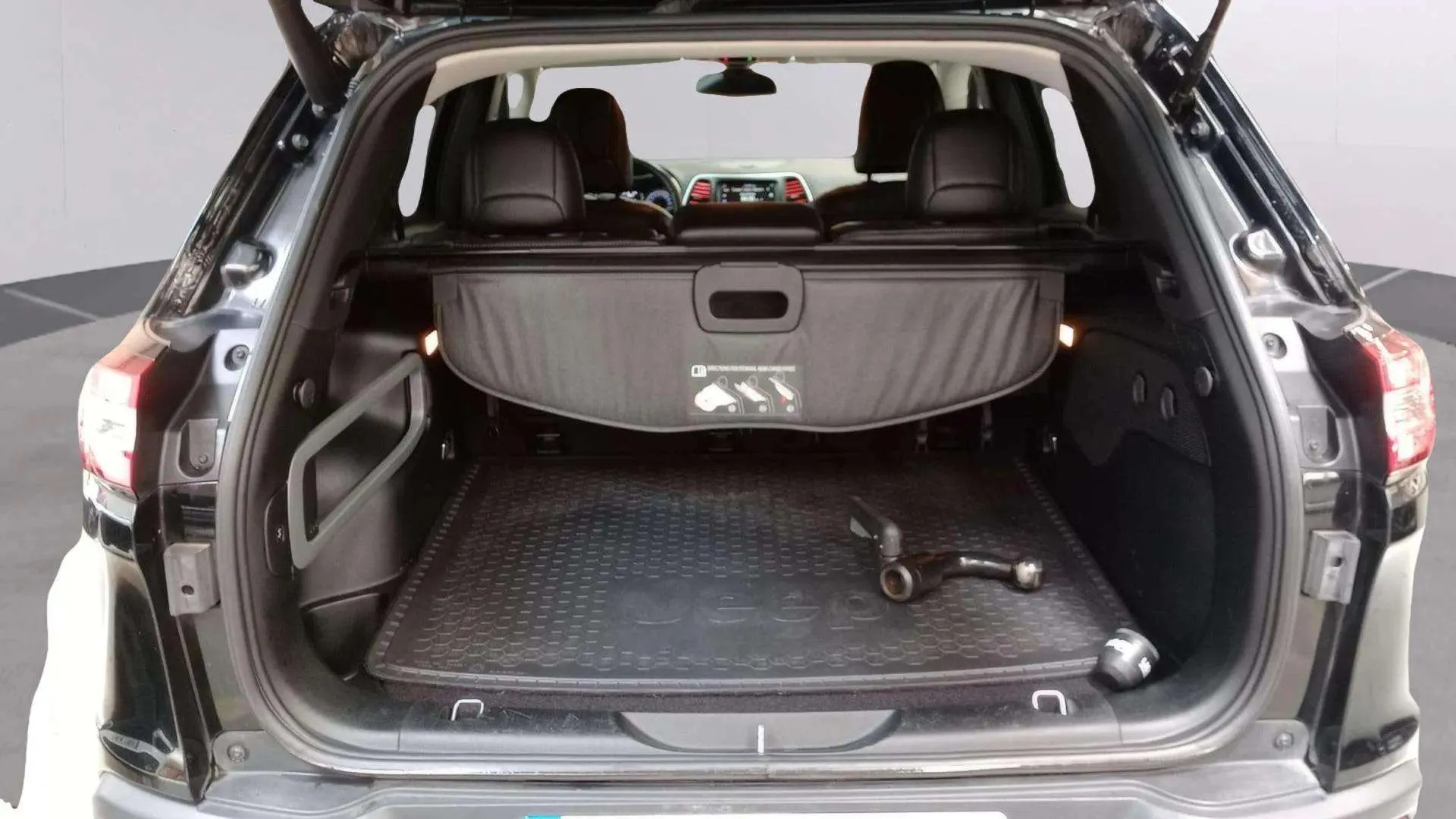 Jeep Cherokee 2.2CRD Night Eagle III Aut 4x4 AD1 - foto 12