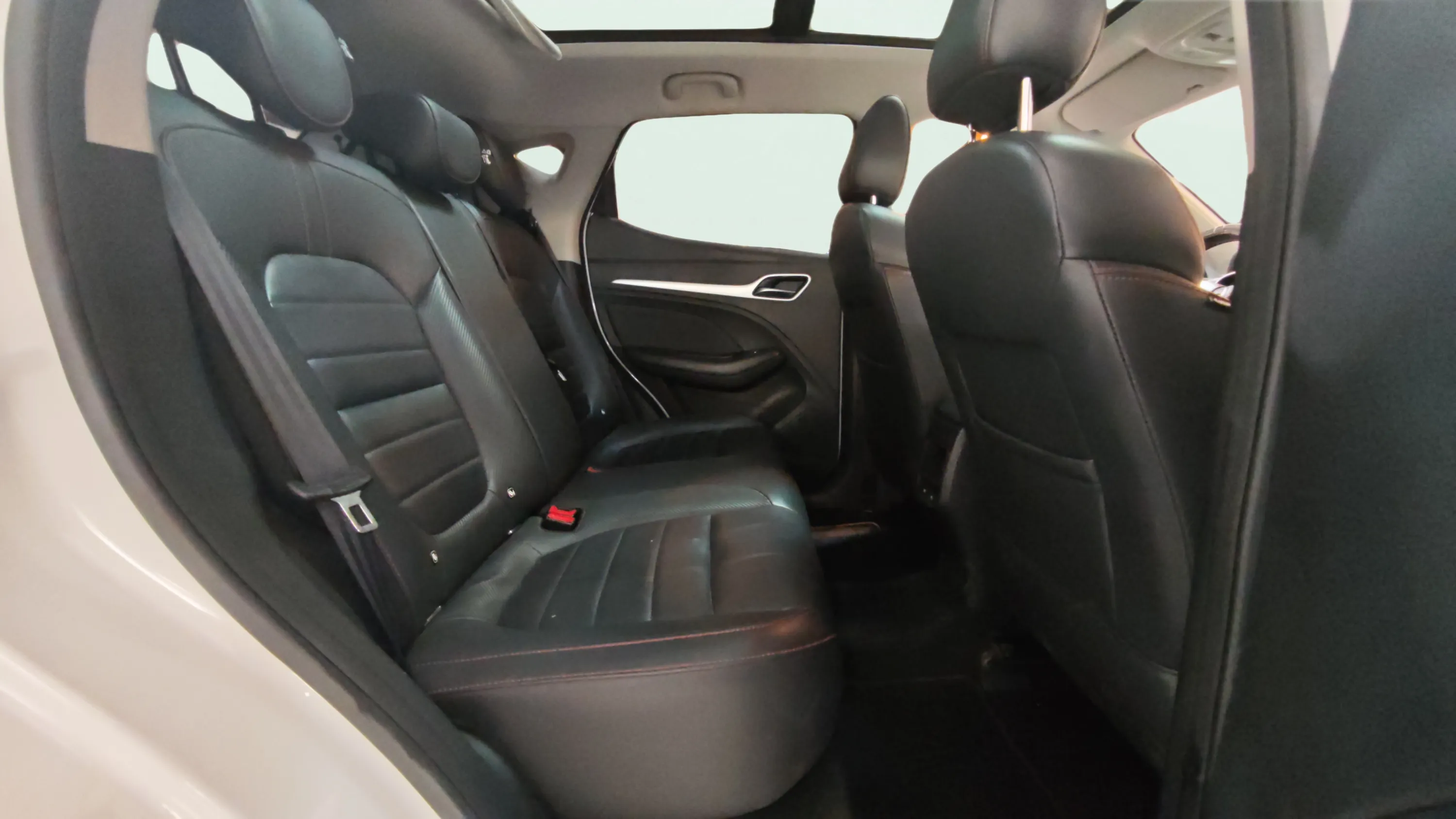 MG ZS 1.5 Luxury - foto 11