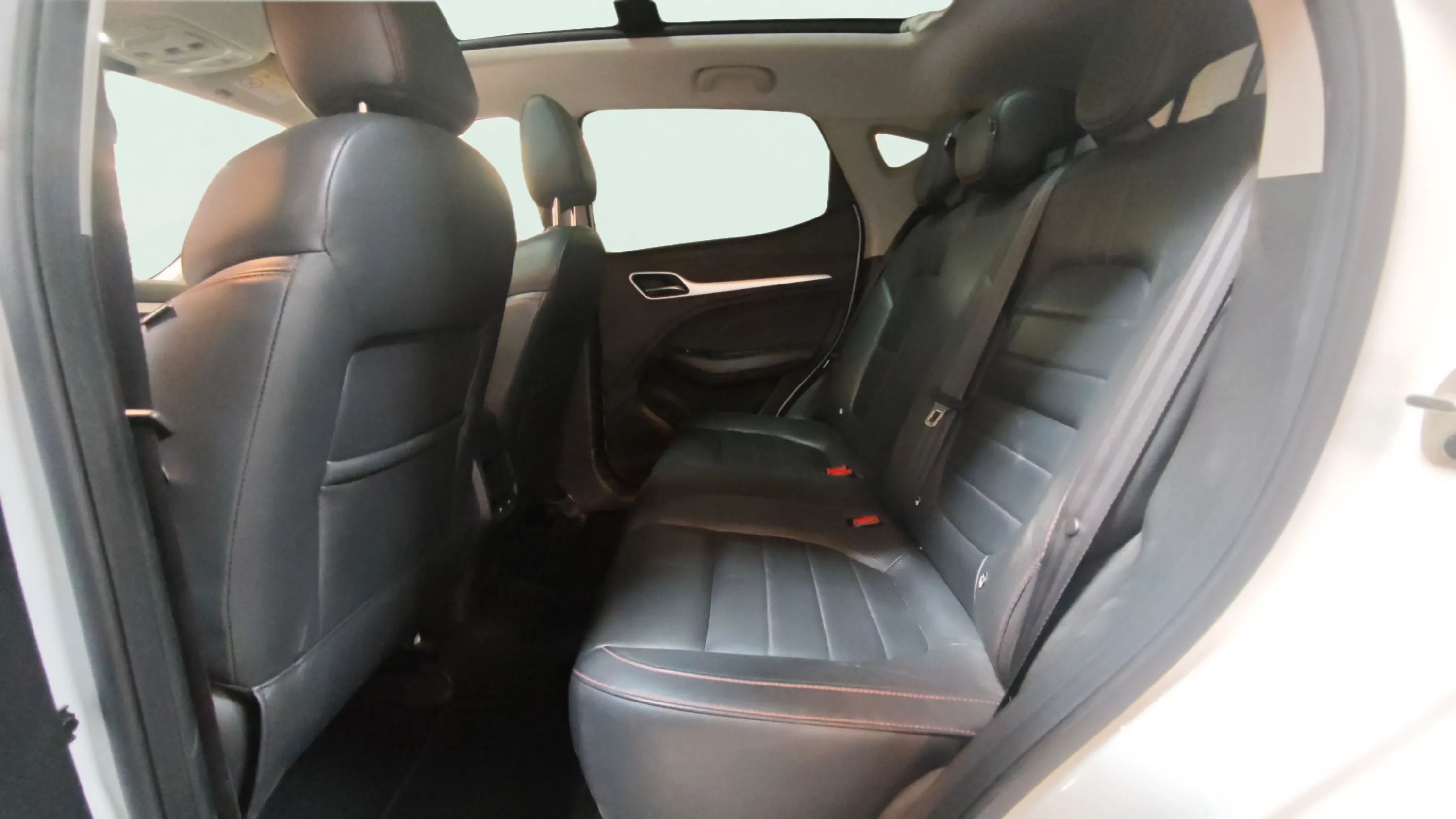 MG ZS 1.5 Luxury - foto 12