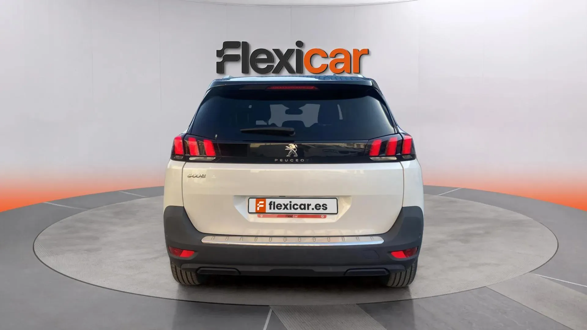 Peugeot 5008 Allure 1.2L PureTech - foto 6