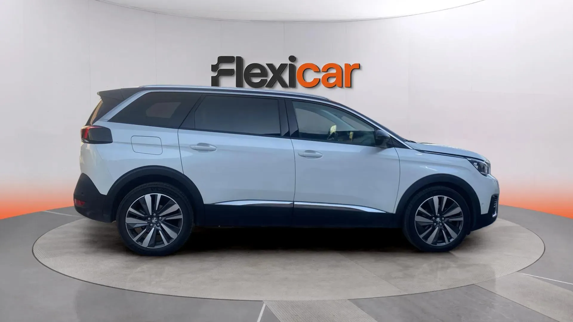 Peugeot 5008 Allure 1.2L PureTech - foto 8