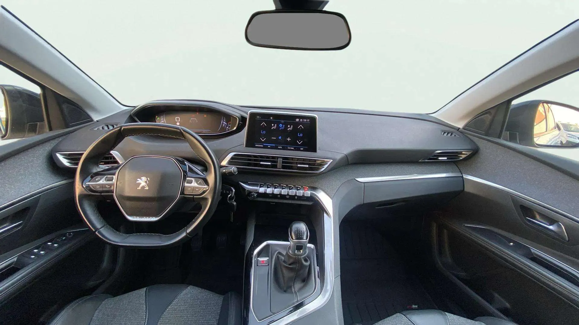 Peugeot 5008 Allure 1.2L PureTech - foto 11