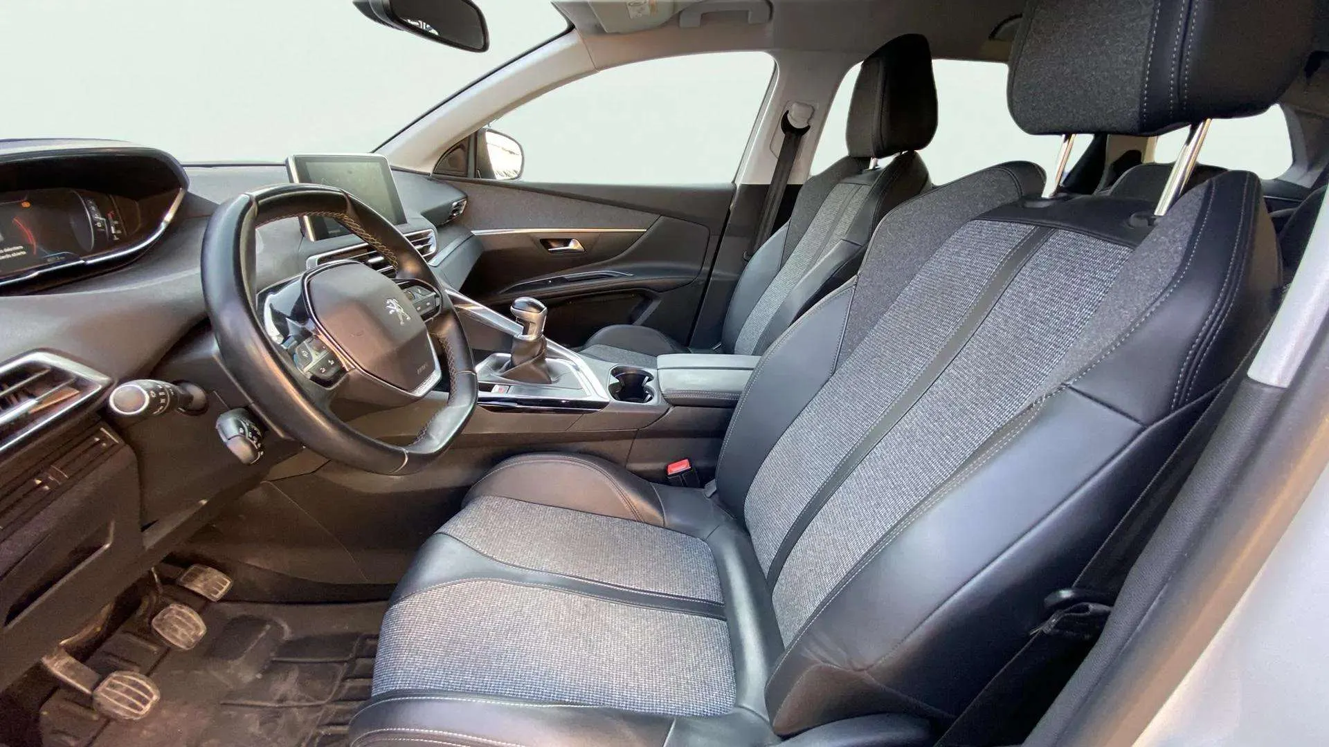 Peugeot 5008 Allure 1.2L PureTech - foto 25