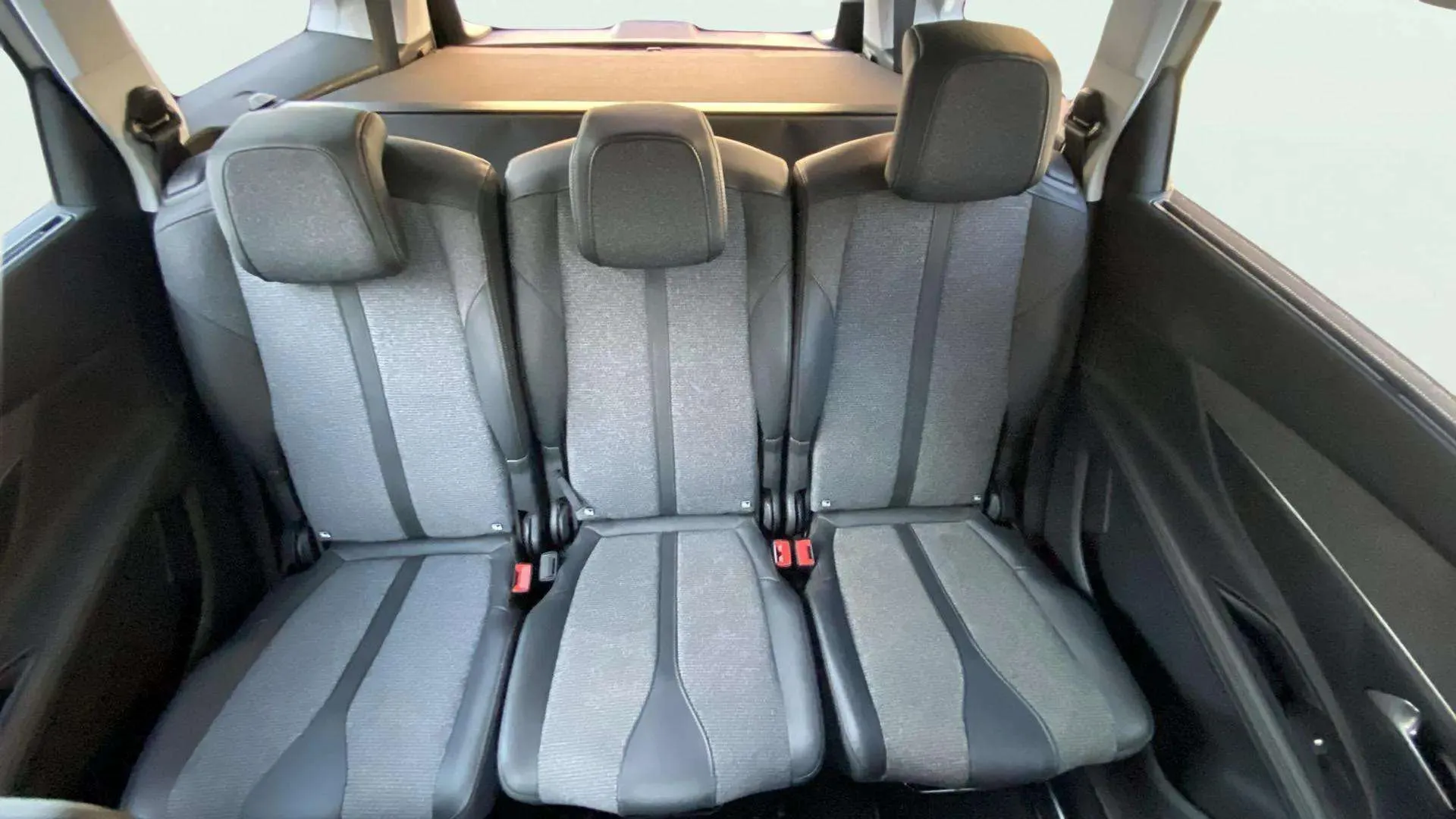 Peugeot 5008 Allure 1.2L PureTech - foto 29