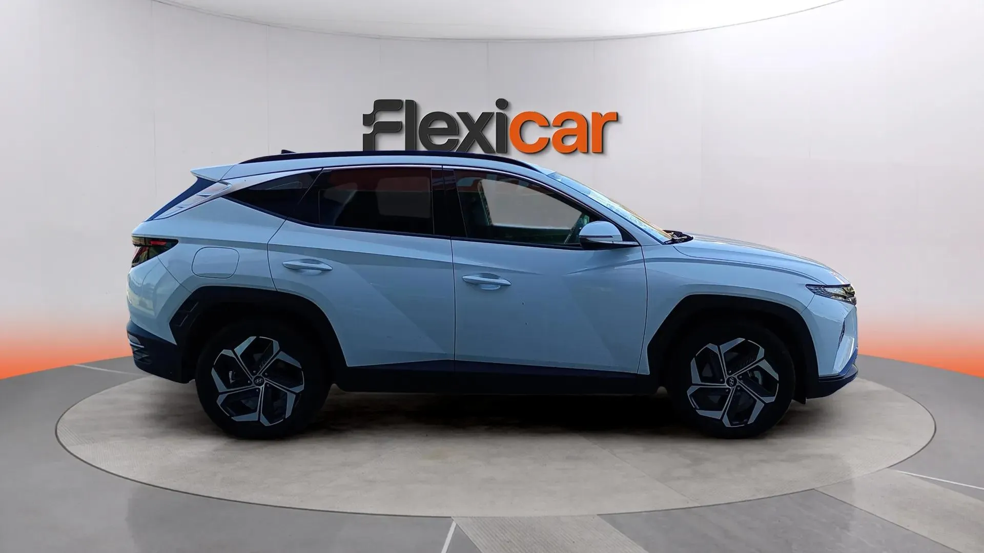 Hyundai Tucson 1.6 T-GDi PHEV Maxx 4x4 - foto 2
