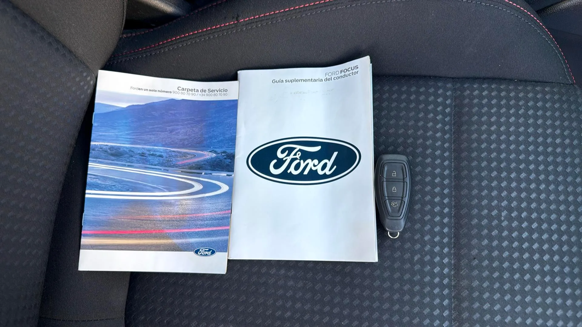 Ford Focus 1.0 EcoBoost MHEV ST-Line - foto 15