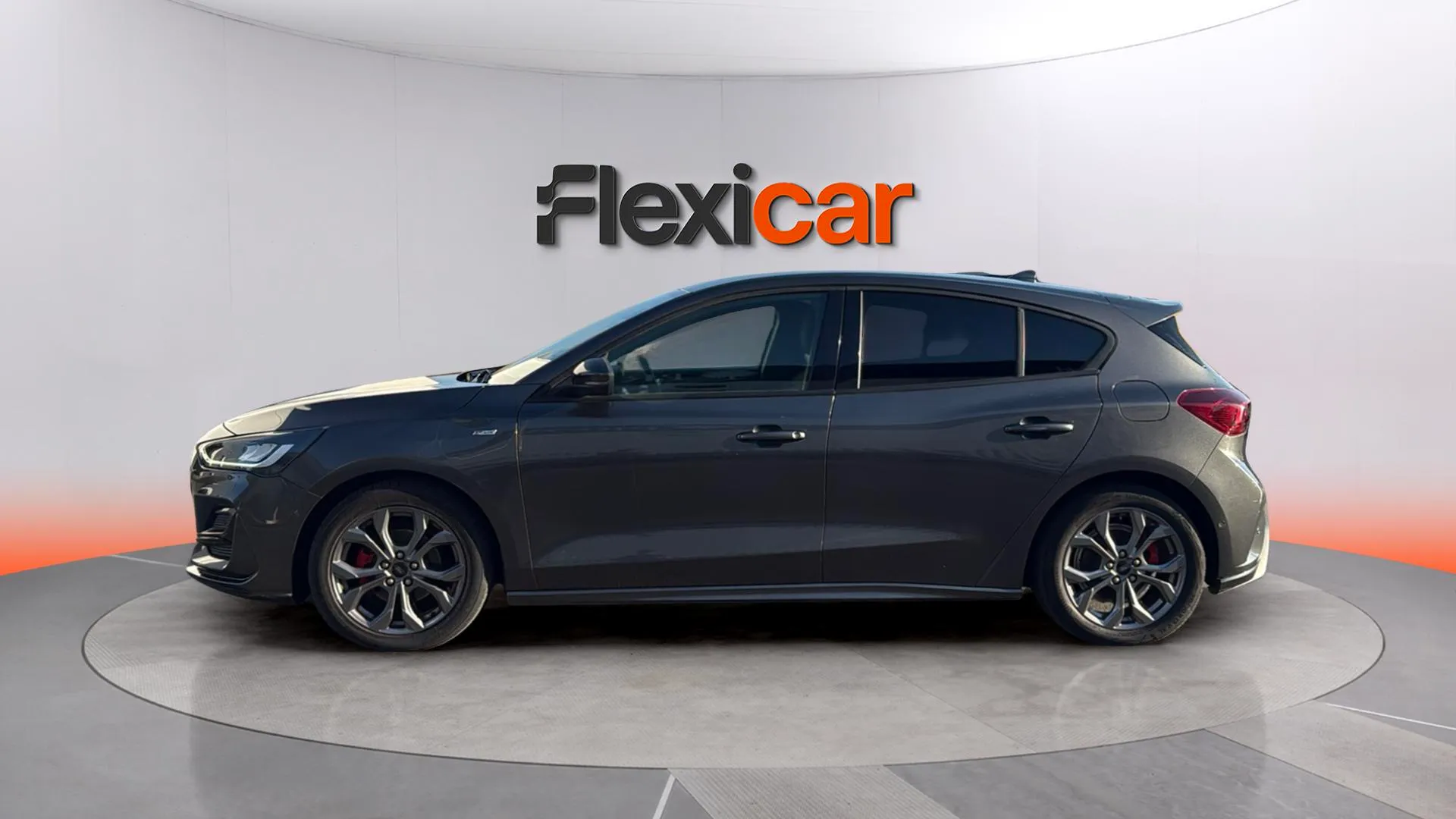 Ford Focus 1.0 EcoBoost MHEV ST-Line - foto 4