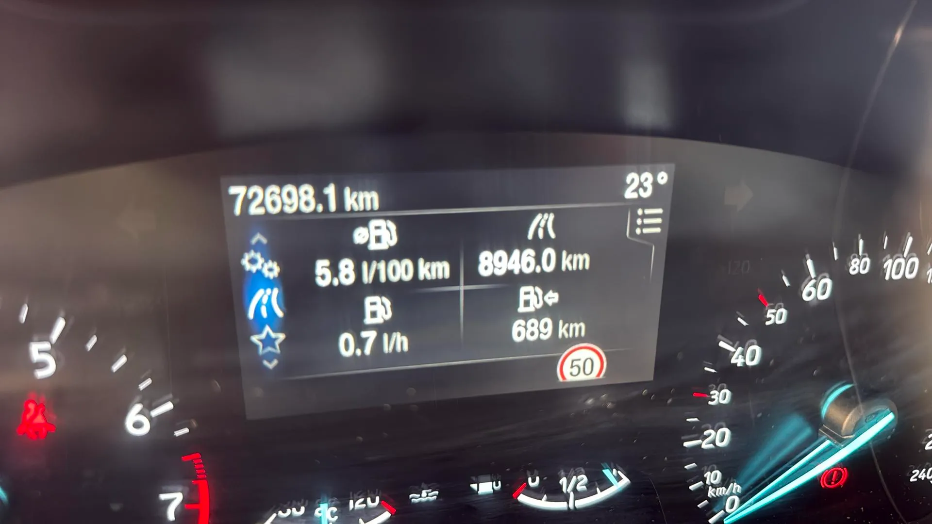 Ford Focus 1.0 EcoBoost MHEV ST-Line - foto 13