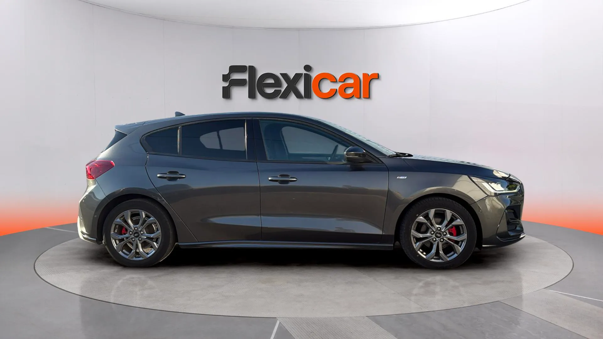 Ford Focus 1.0 EcoBoost MHEV ST-Line - foto 8