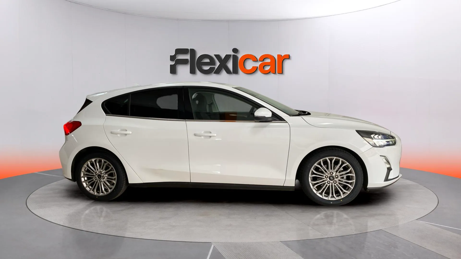 Ford Focus 1.0 EcoBoost Active - foto 3