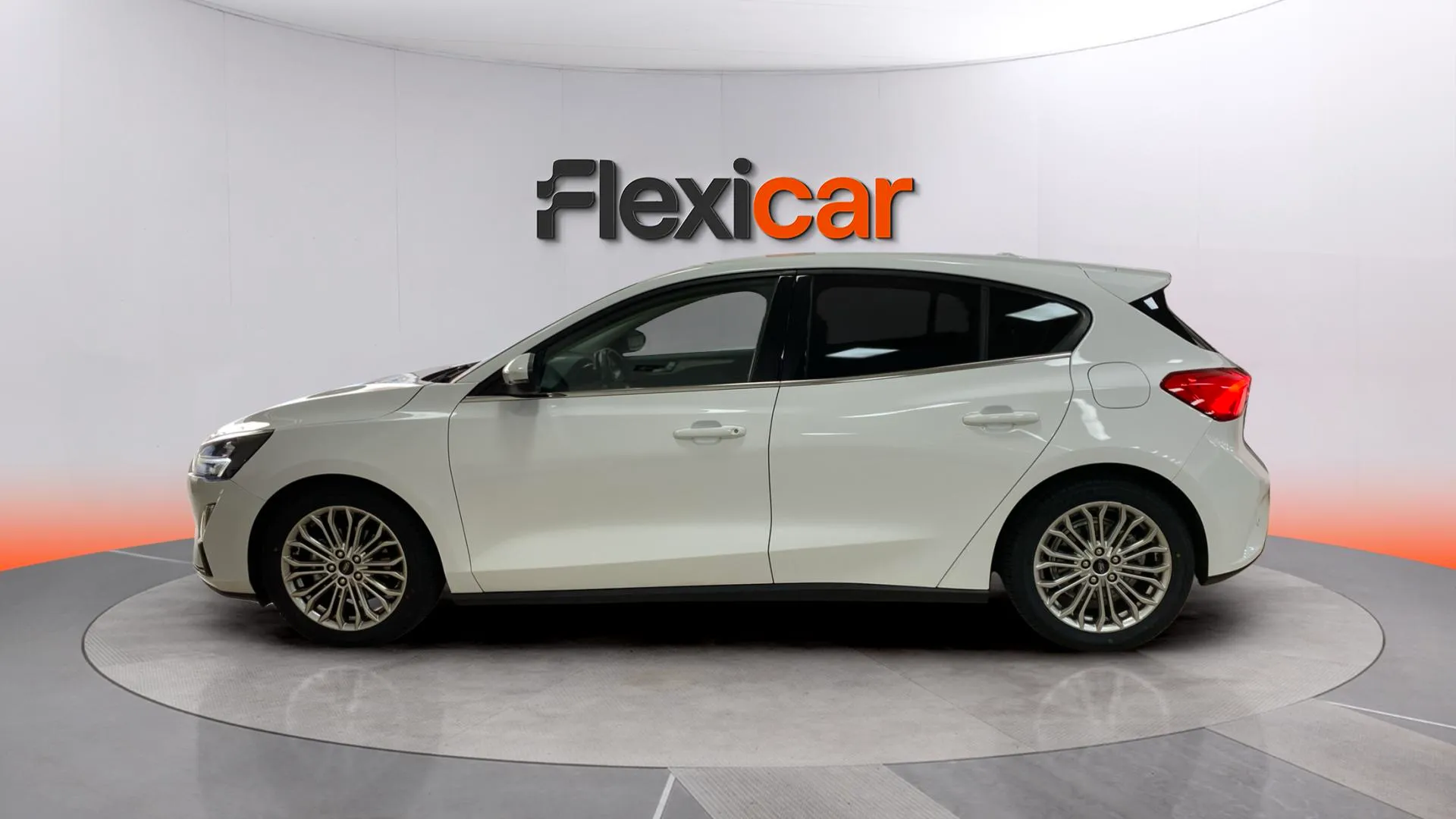 Ford Focus 1.0 EcoBoost Active - foto 5