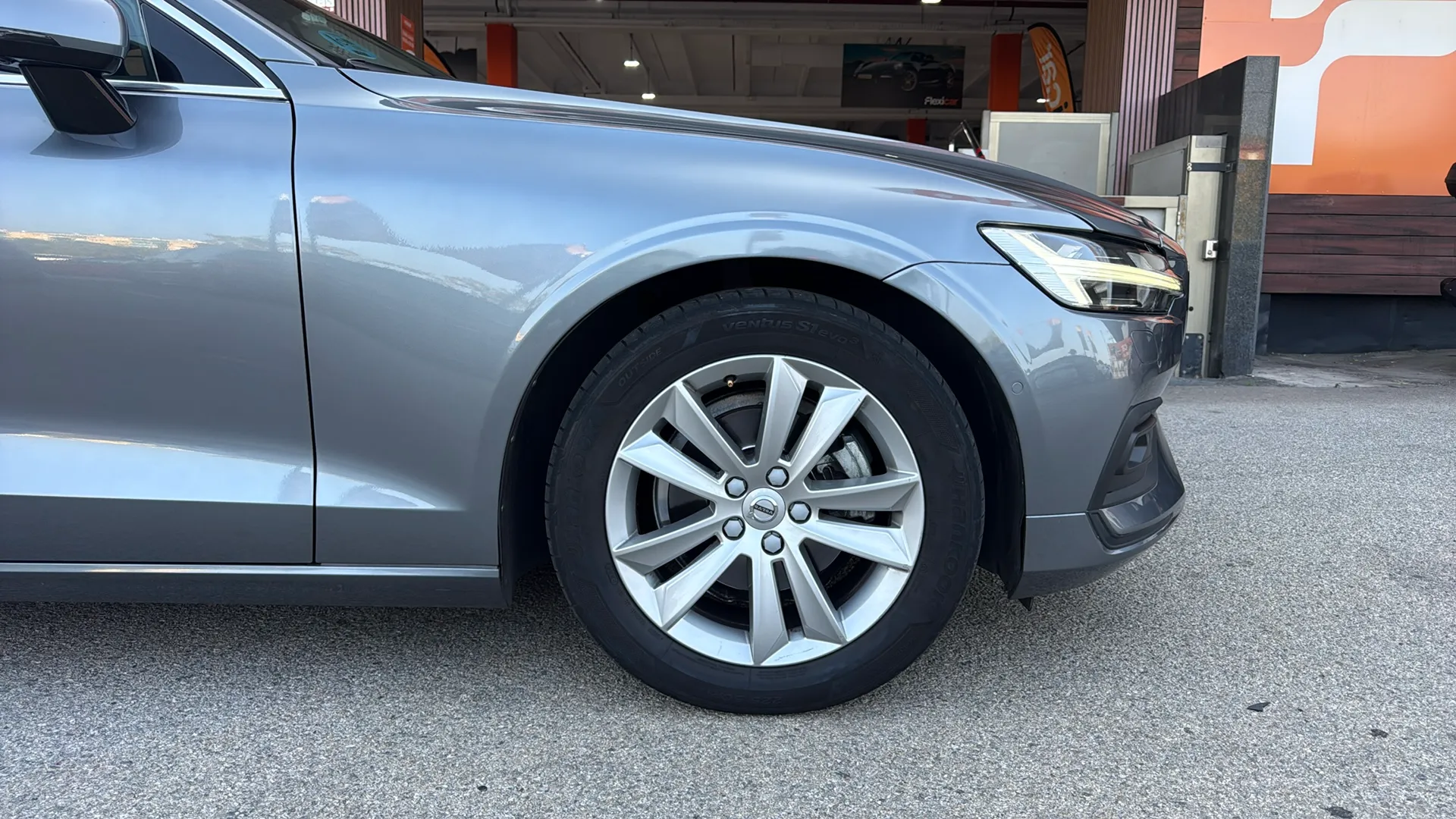 Volvo V60 2.0 D3 Momentum - foto 14