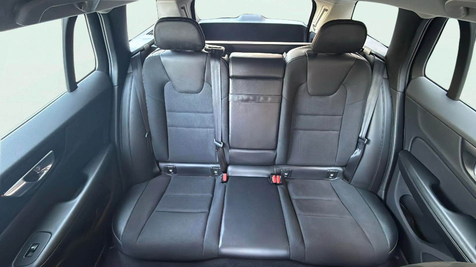 Volvo V60 2.0 D3 Momentum - foto 13