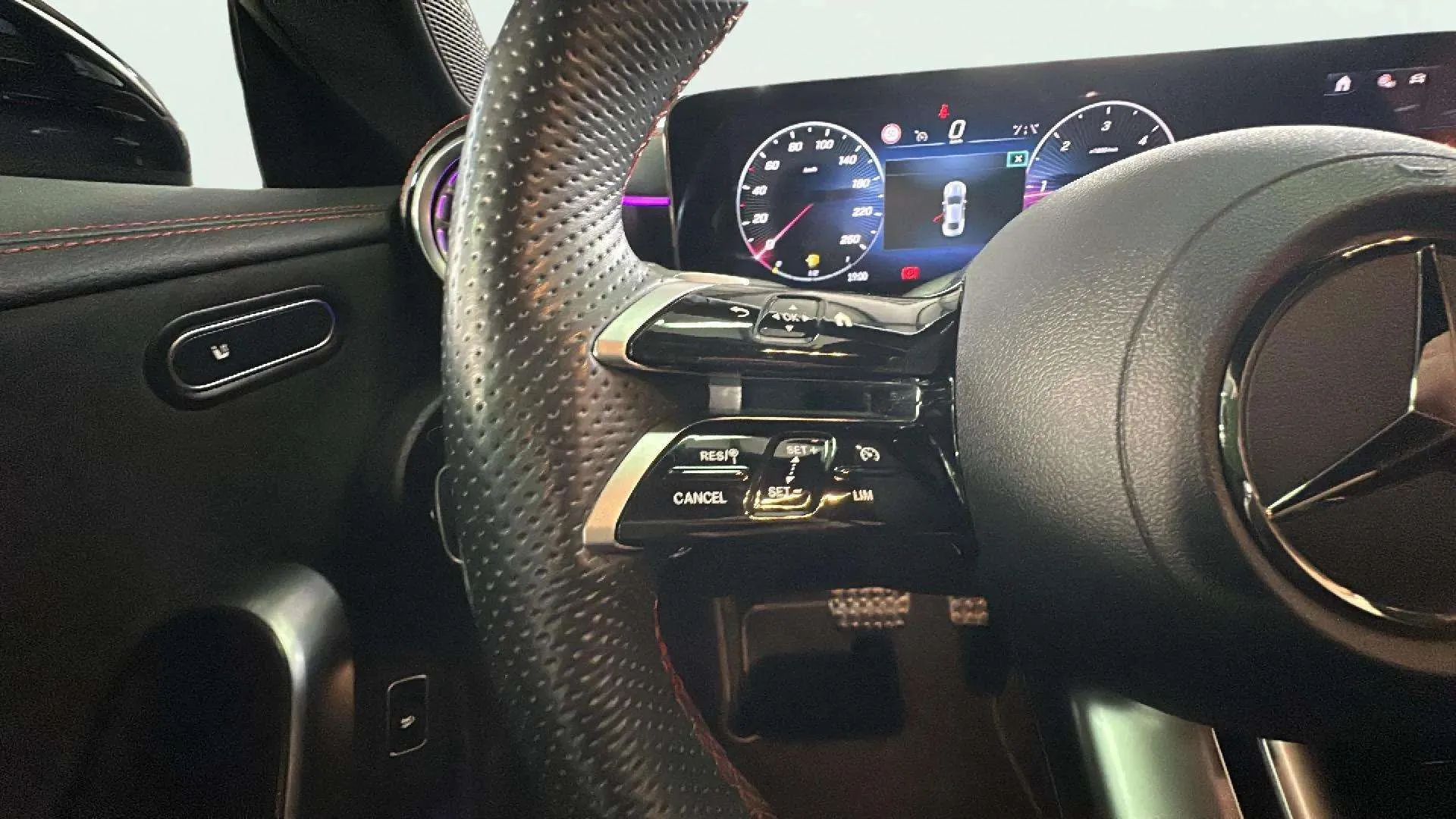 Mercedes-Benz CLA 190 - foto 11