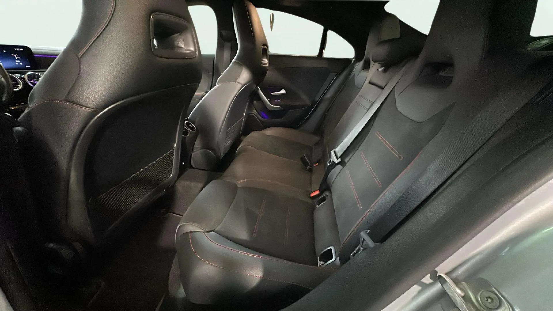 Mercedes-Benz CLA 190 - foto 22