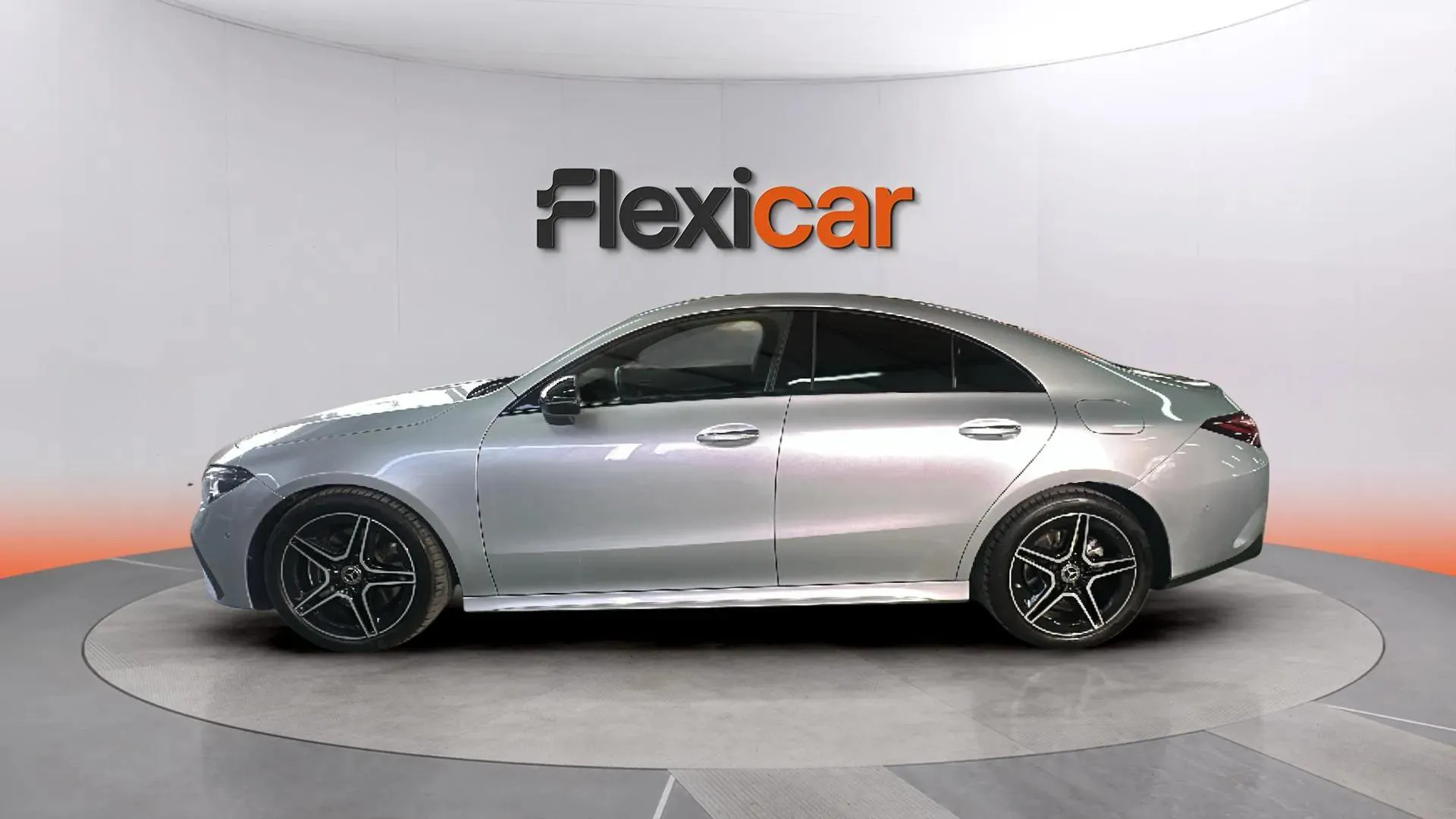 Mercedes-Benz CLA 190 - foto 4