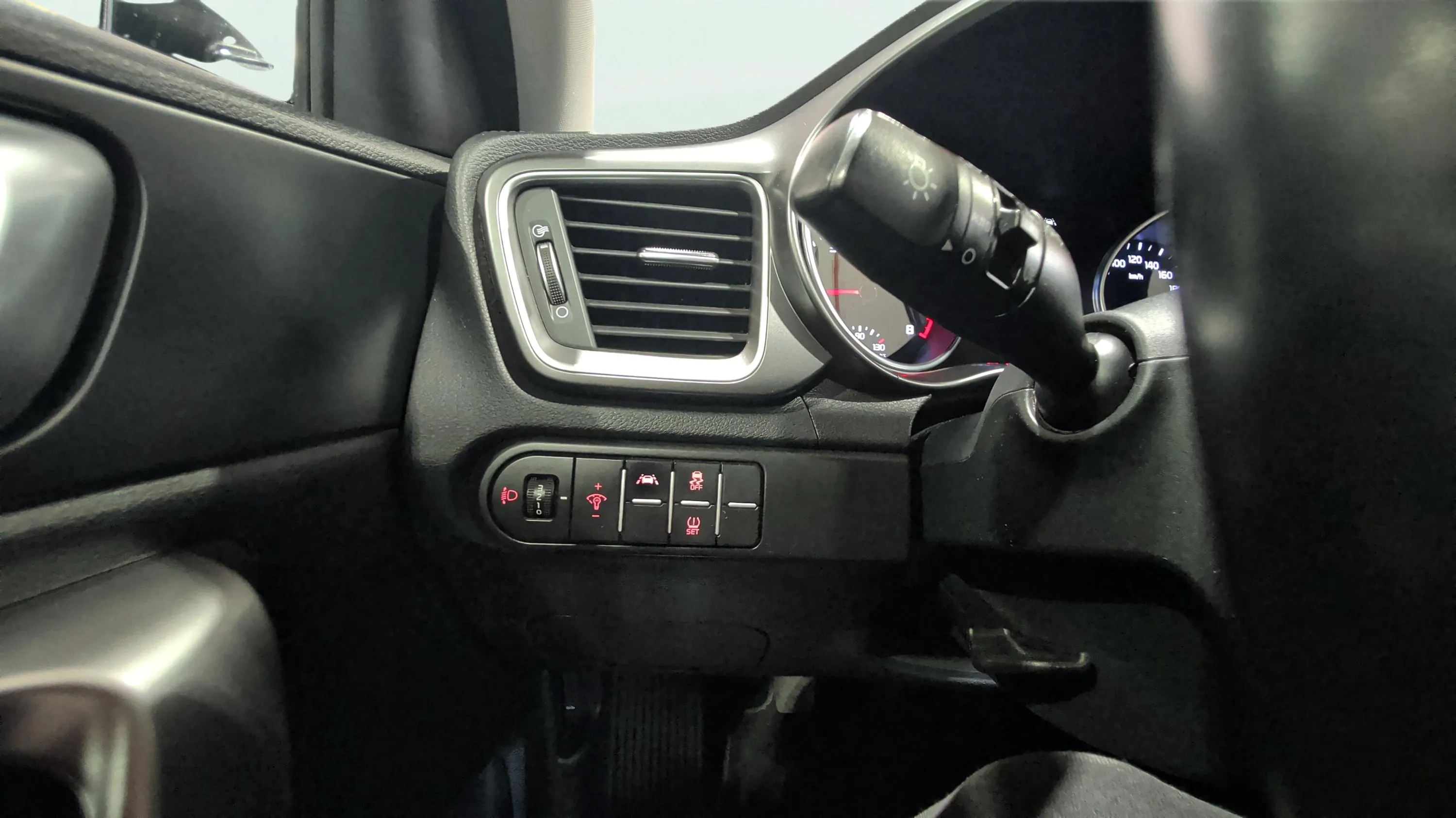 Kia XCeed 1.0 T-GDi Concept - foto 12