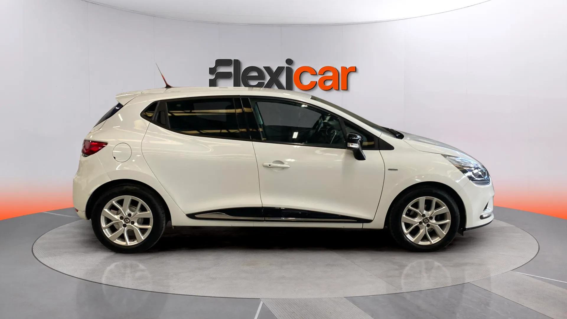 Renault Clio Intens TCe - foto 7