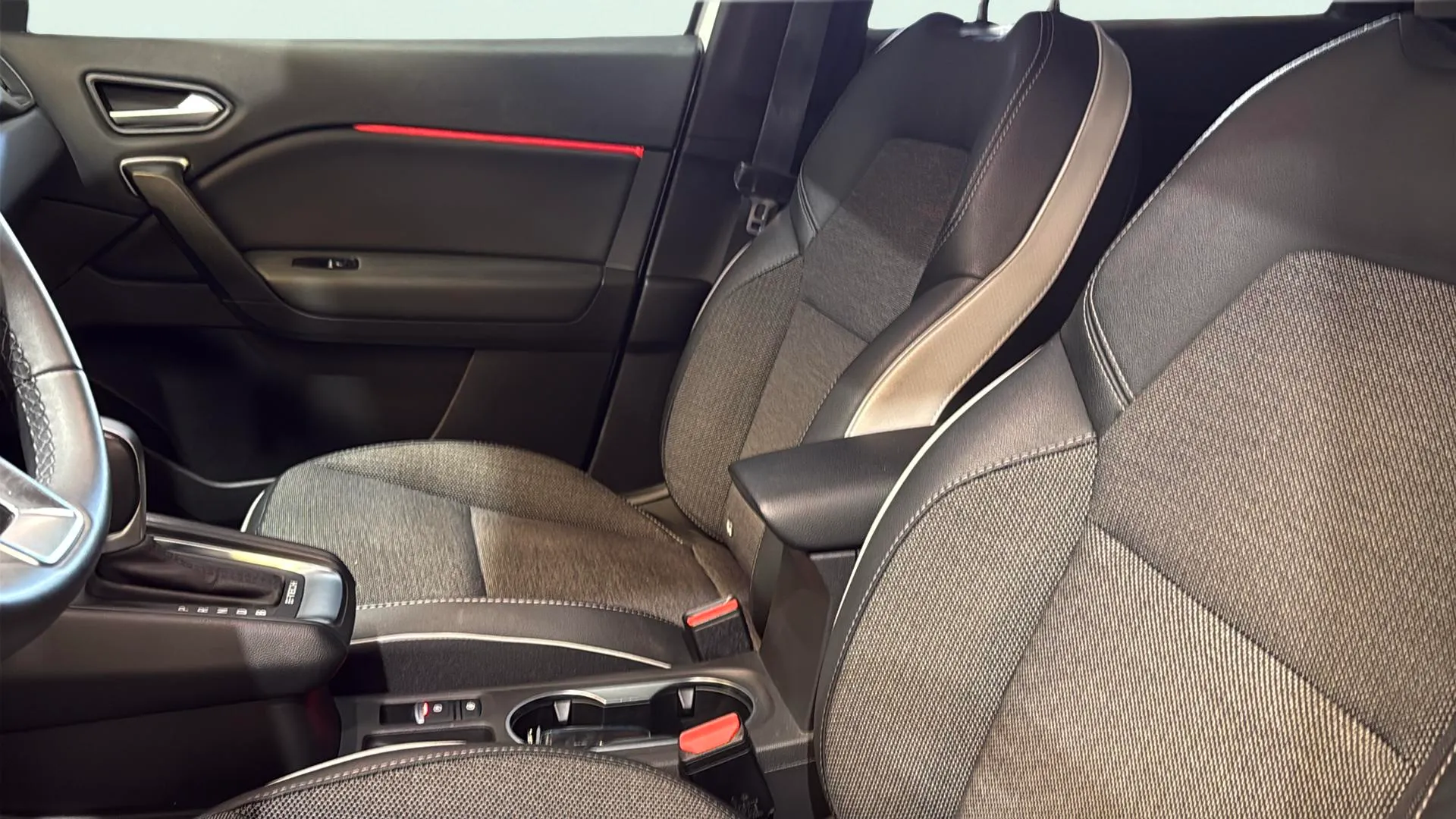 Renault Captur Zen E-Tech Híbrido - foto 16