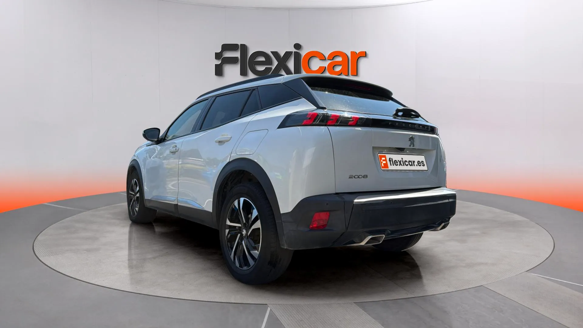 Peugeot 2008 Allure Pack PureTech 130 EAT8 - foto 5
