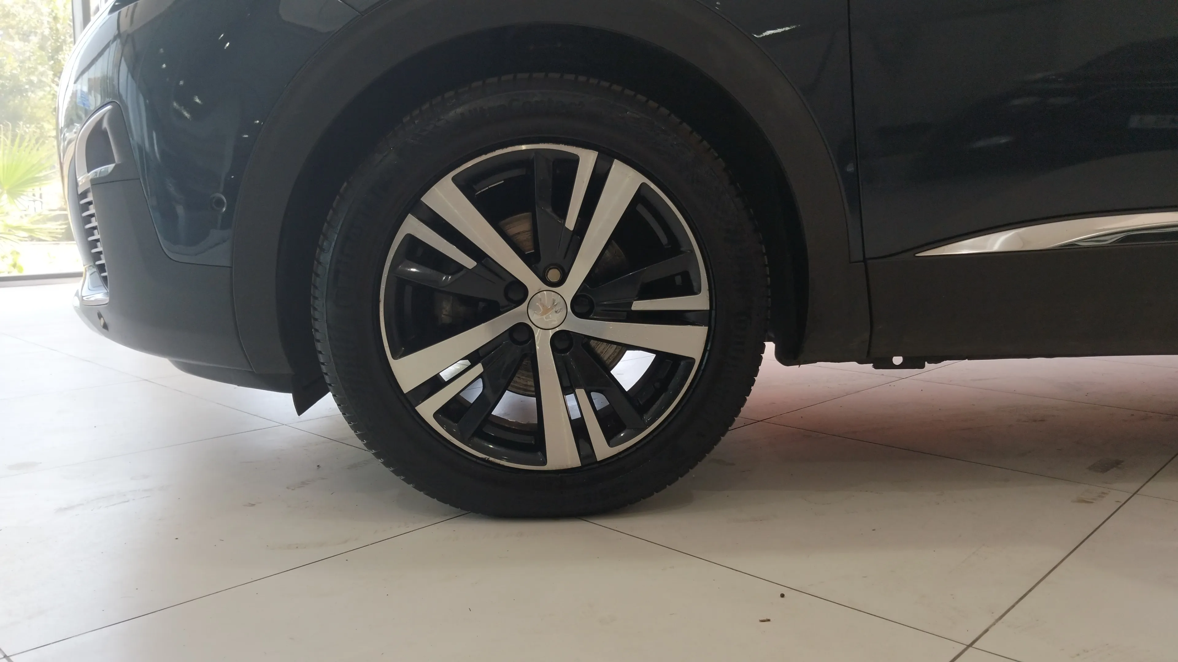 Peugeot 5008 Allure 1.2L PureTech EAT8 - foto 21