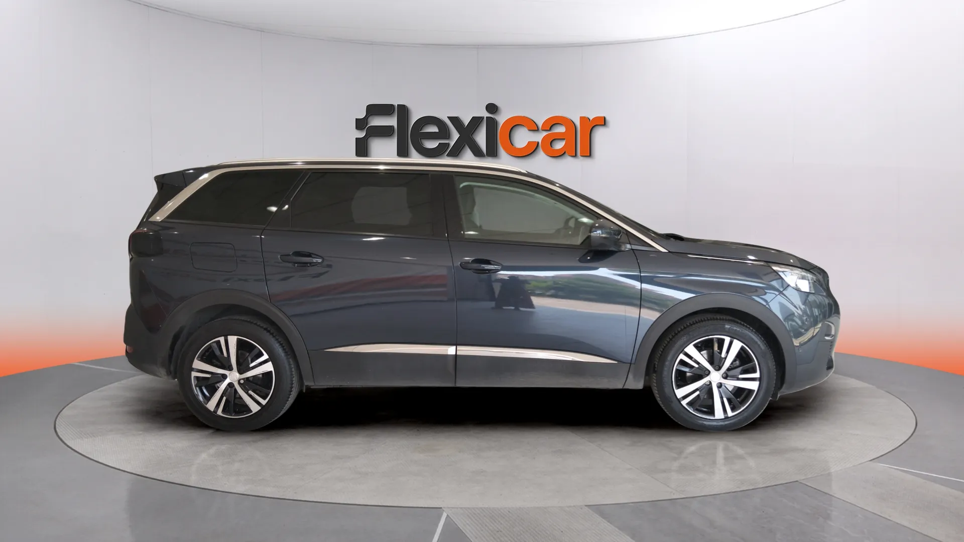 Peugeot 5008 Allure 1.2L PureTech EAT8 - foto 2