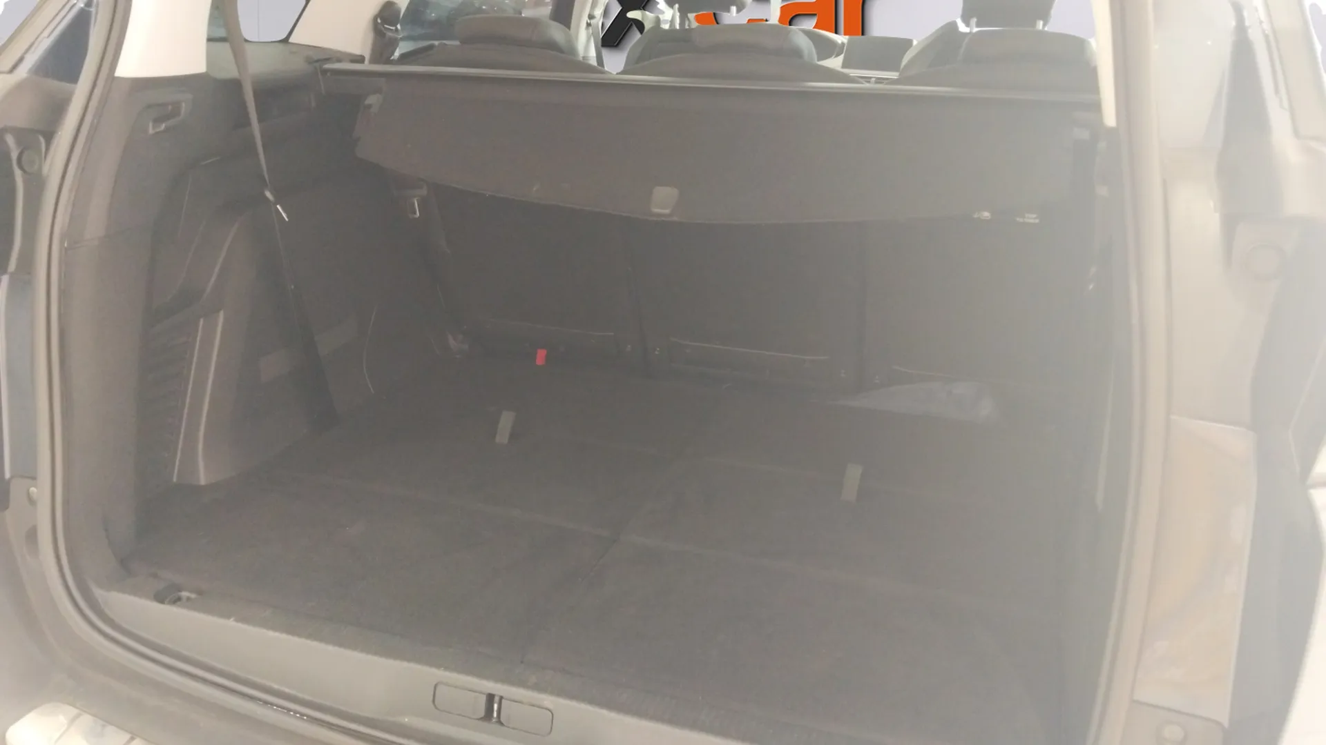 Peugeot 5008 Allure 1.2L PureTech EAT8 - foto 9