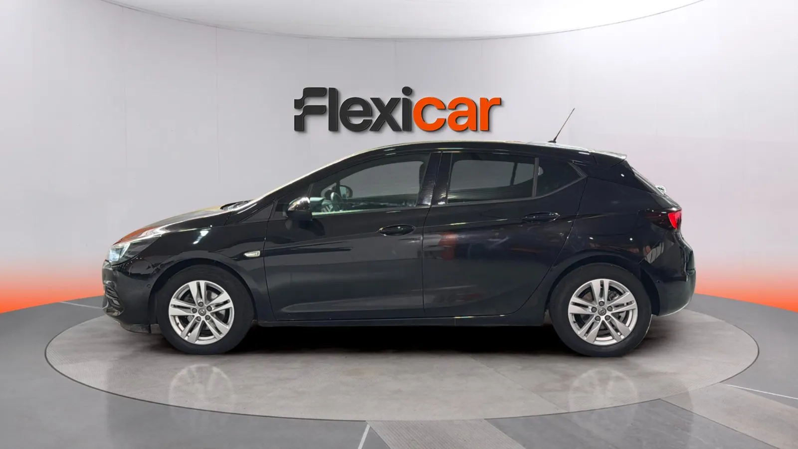 Opel Astra 1.2T SHL Edition ST - foto 5
