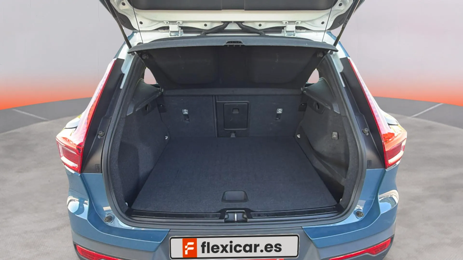 Volvo XC40 2.0 D3 Momentum - foto 9