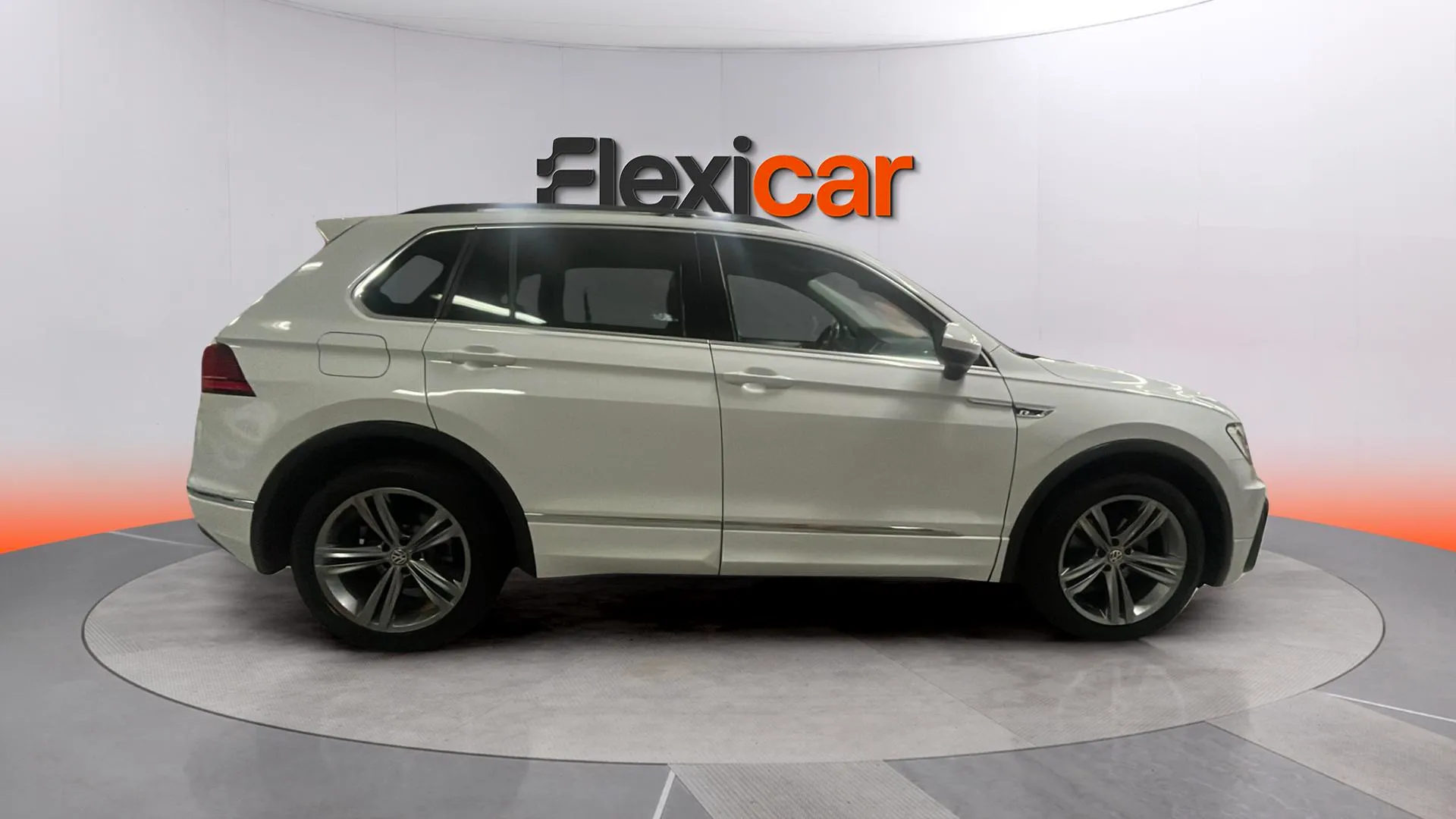 Volkswagen Tiguan Sport 1.5 TSI DSG - foto 8
