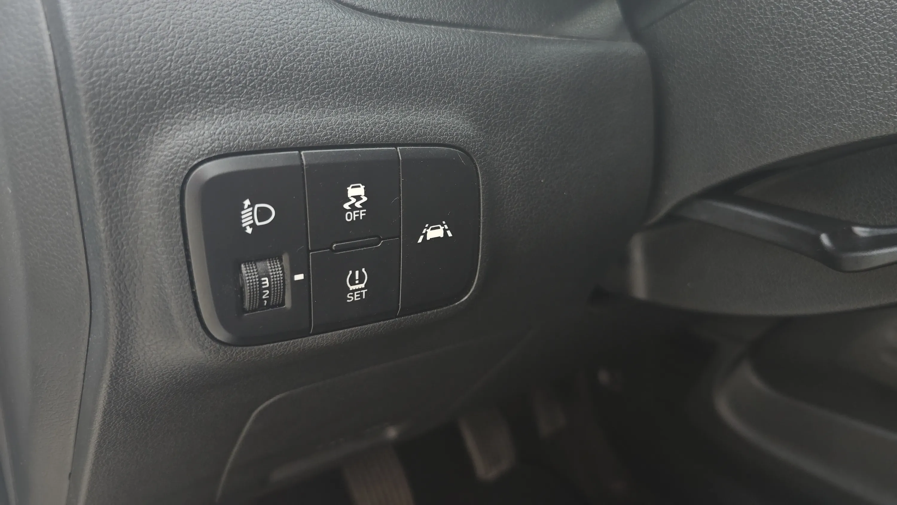 Hyundai i10 1.0 Tecno - foto 18
