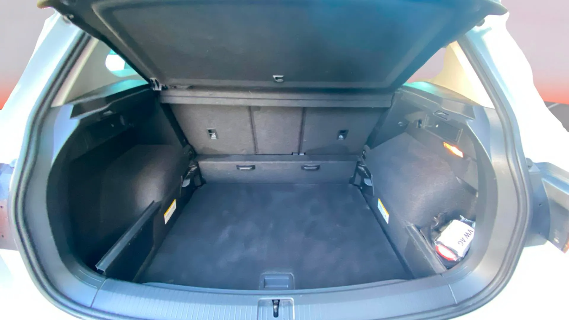 Volkswagen Tiguan Advance 2.0 TDI DSG - foto 30